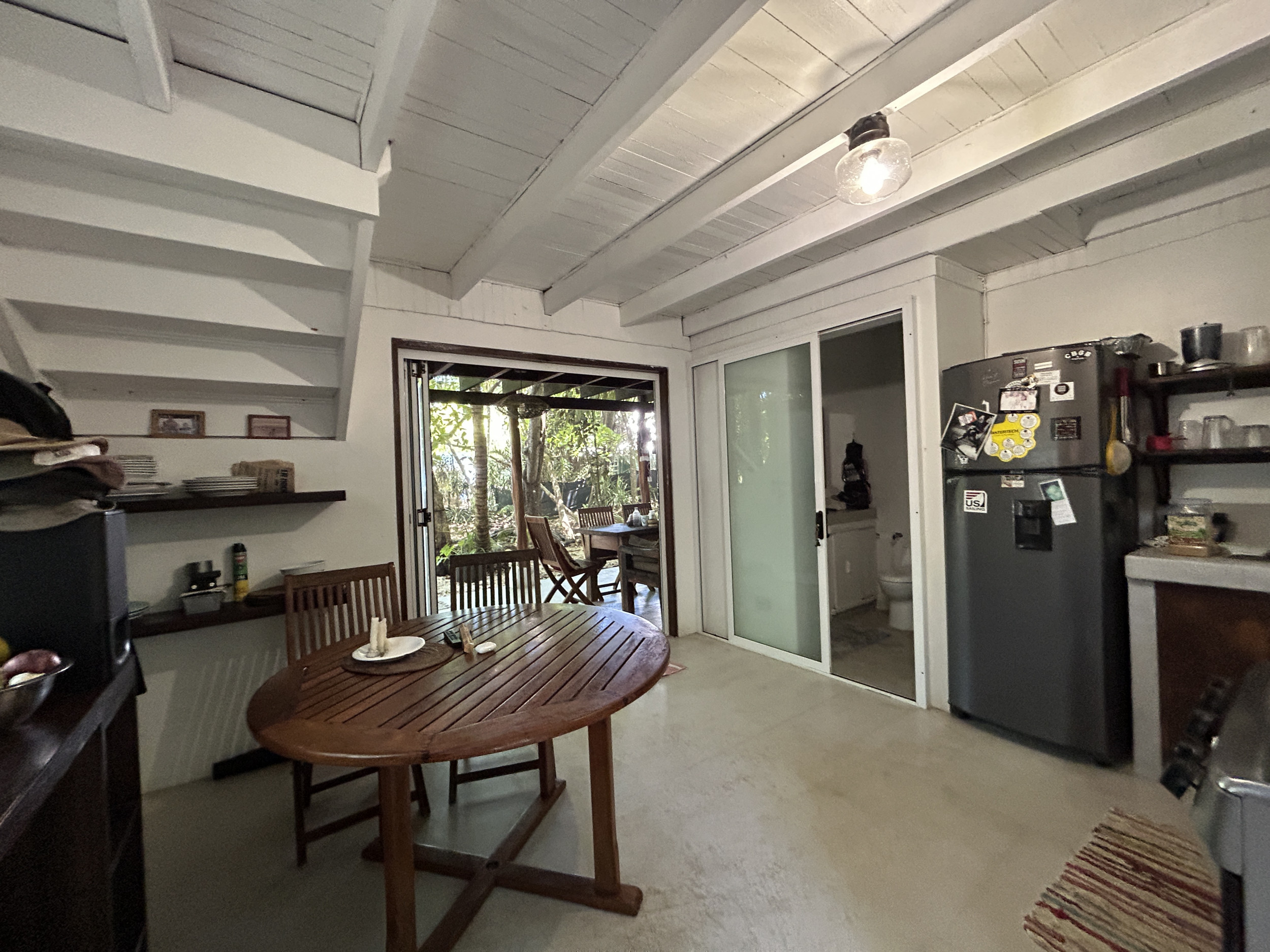 Beachfront house for rent in Santa Teresa