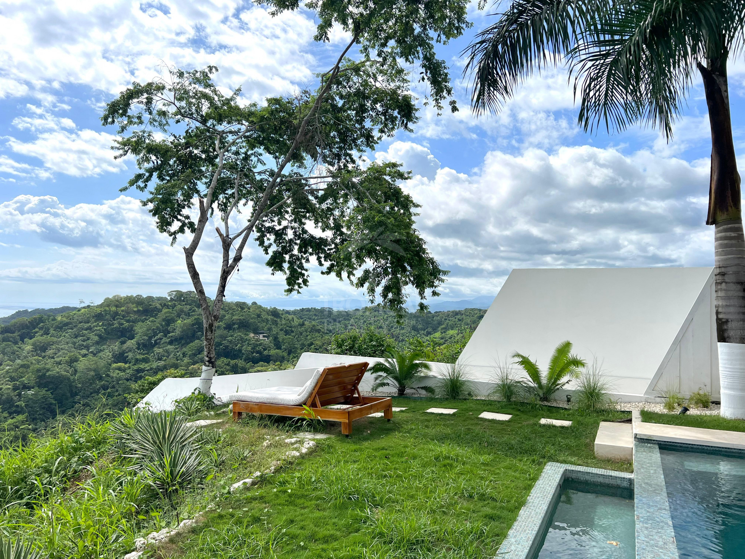 Luxury Ocean View Villa with Guest House – Santa Teresa