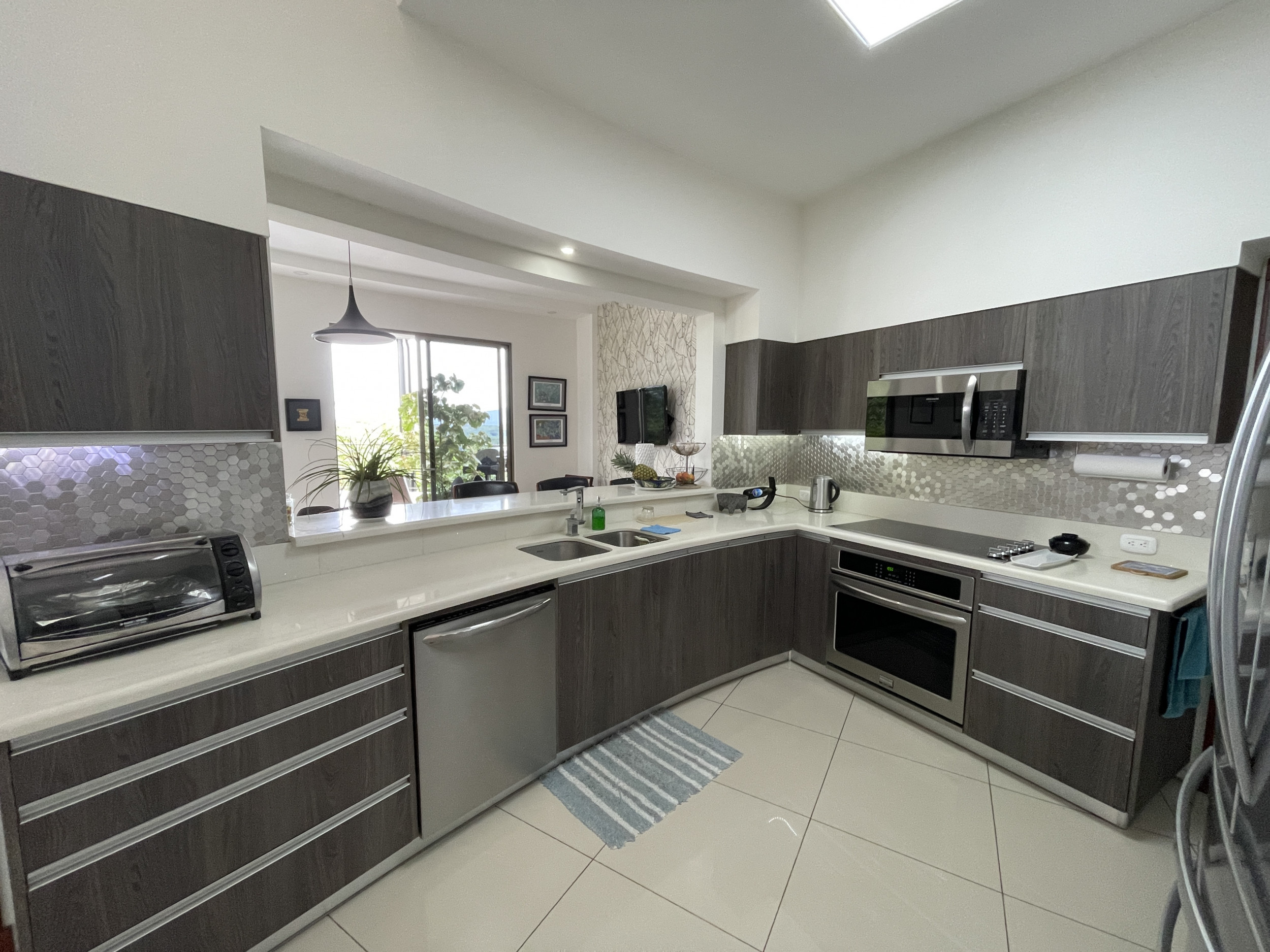 Modern Home for Sale with Views in Brasil de Mora, Ciudad Colón, San José