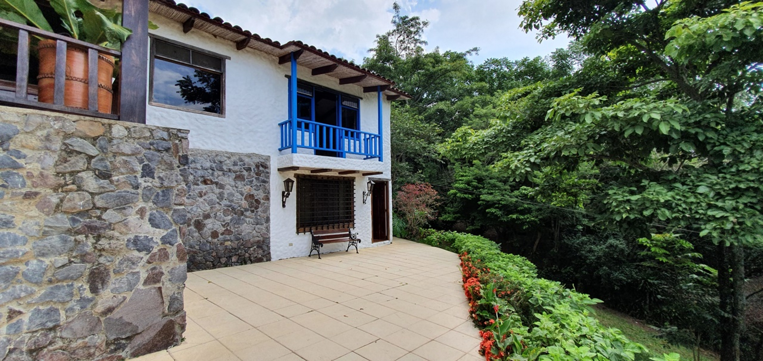 Immerse Yourself in Nature's Paradise: Private Estate in El Rodeo, Ciudad Colon