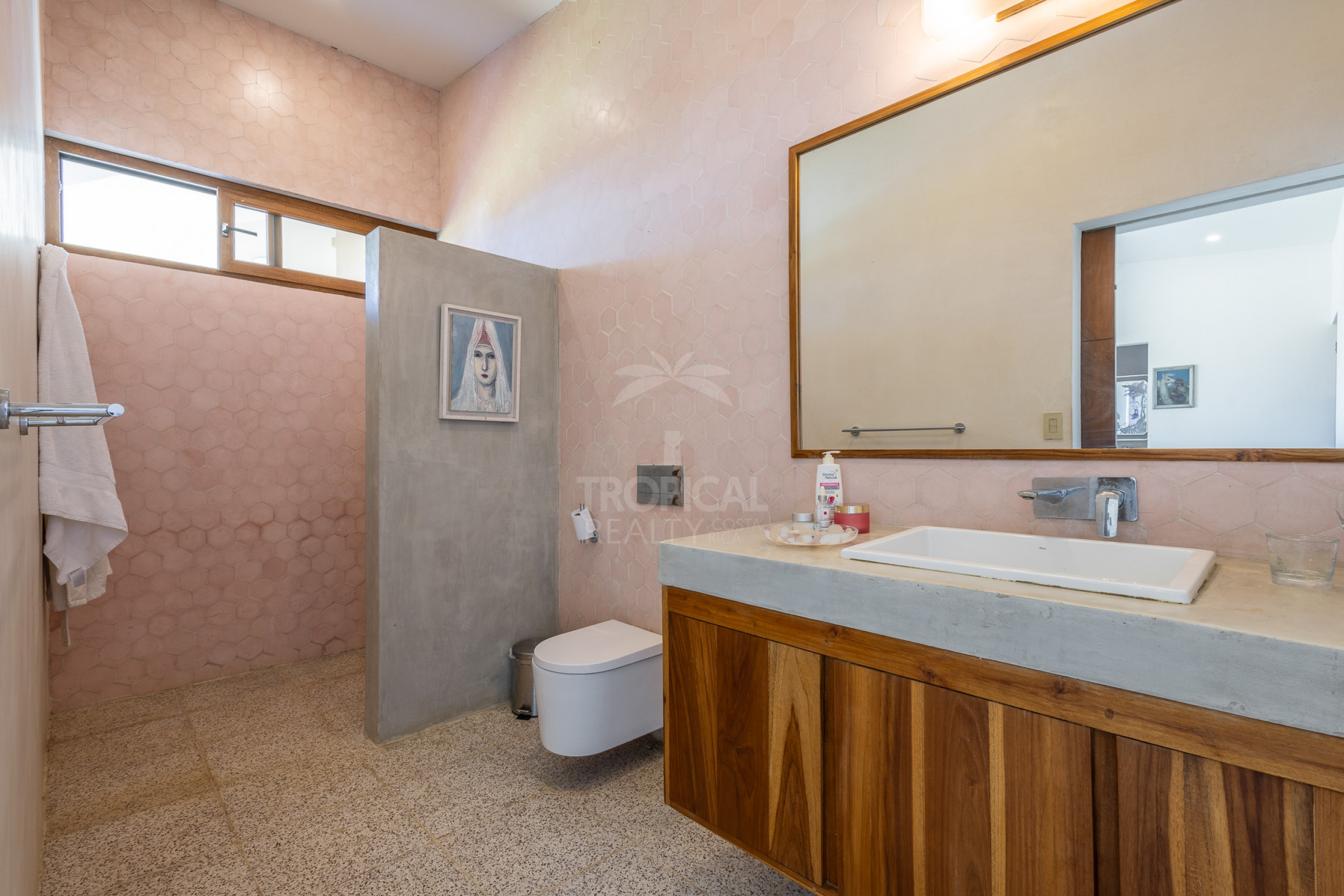 Villa de lujo con vista al mar en condominio cerrado – 3 habitaciones / 3.5 baños, piscina y lote de 5.000 m²
