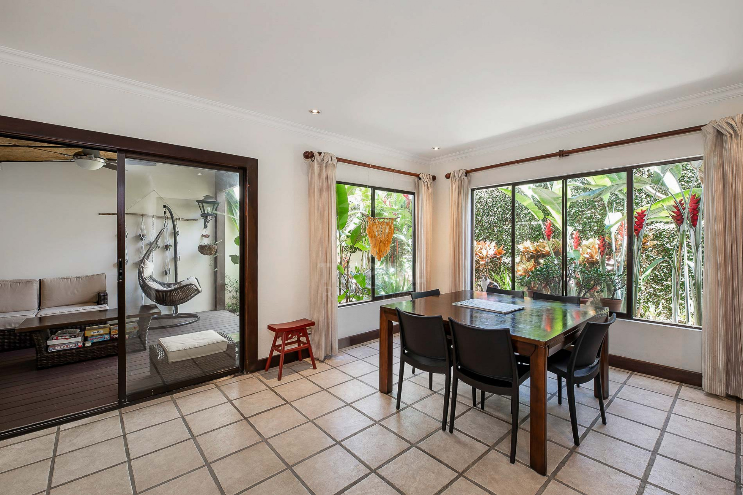 Modern Family Home for Sale in Gated Community – Jaboncillos, Escazú SOLD