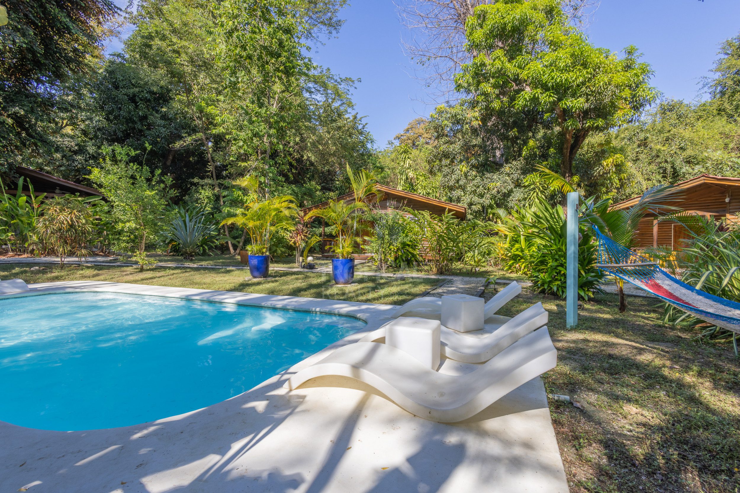 Cabañas en Venta en Montezuma | Inversión Turnkey cerca de Los Cedros