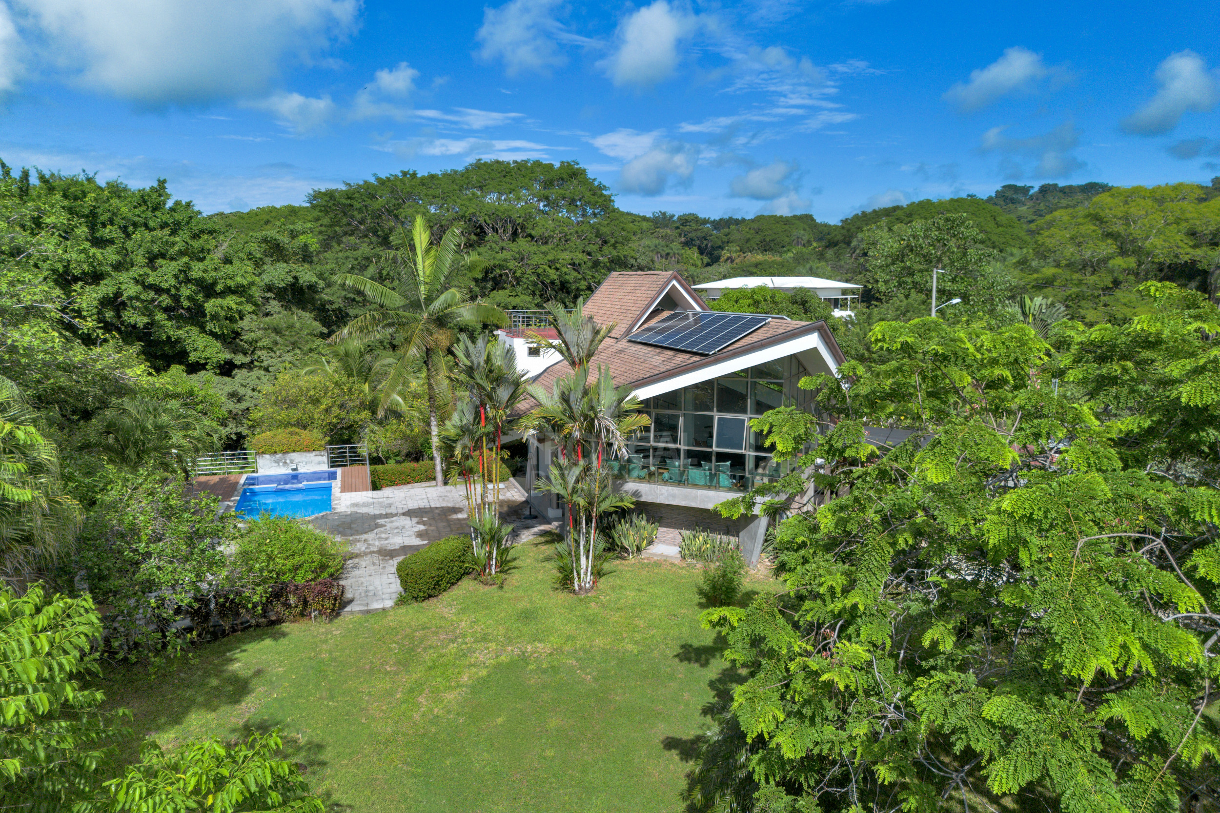 Modern Jungle Villa in Las Delicias – Santa Teresa