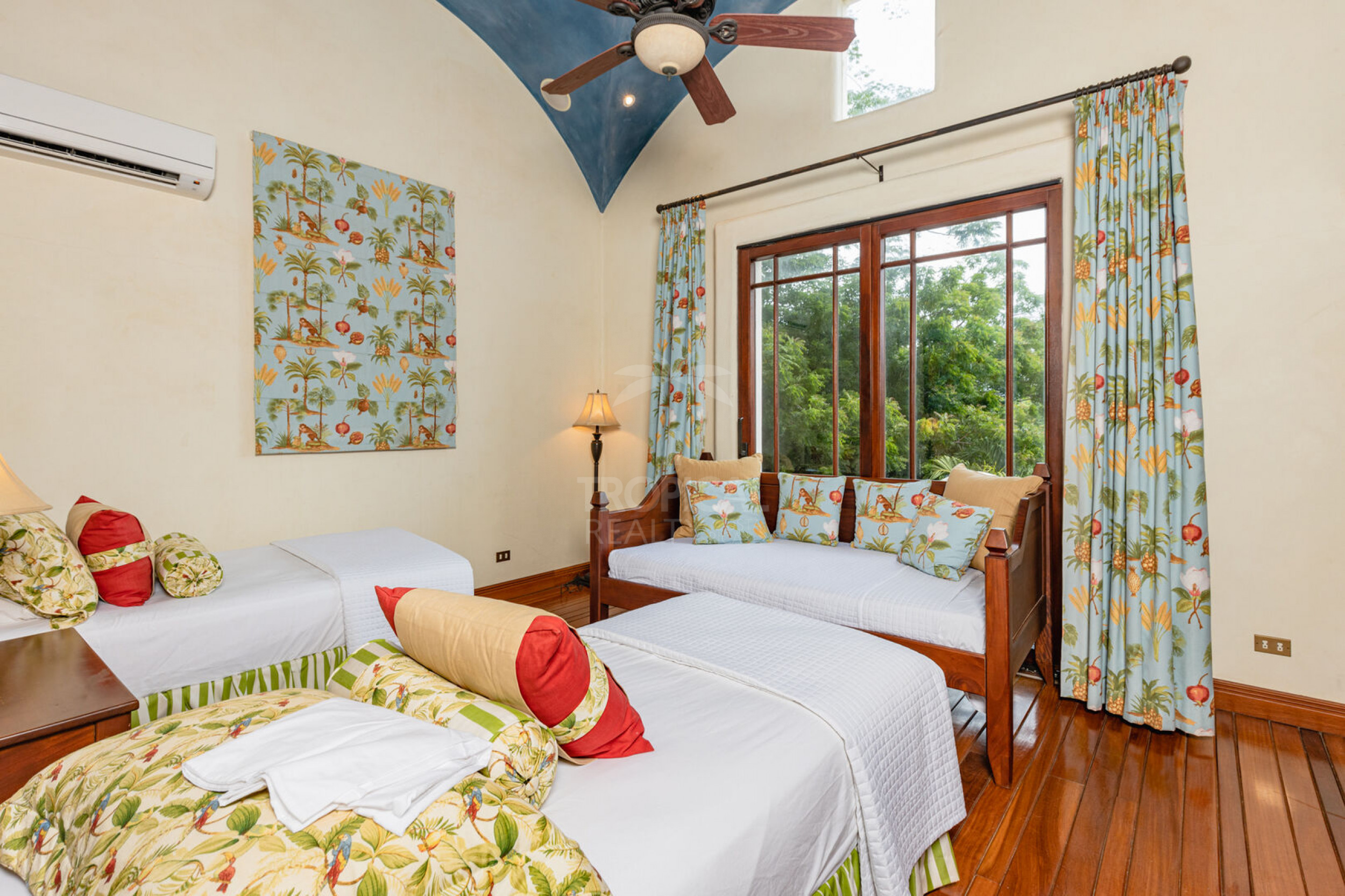 Luxury Spanish Colonial Home in Hacienda Pinilla – Infinity Pool & Resort Living