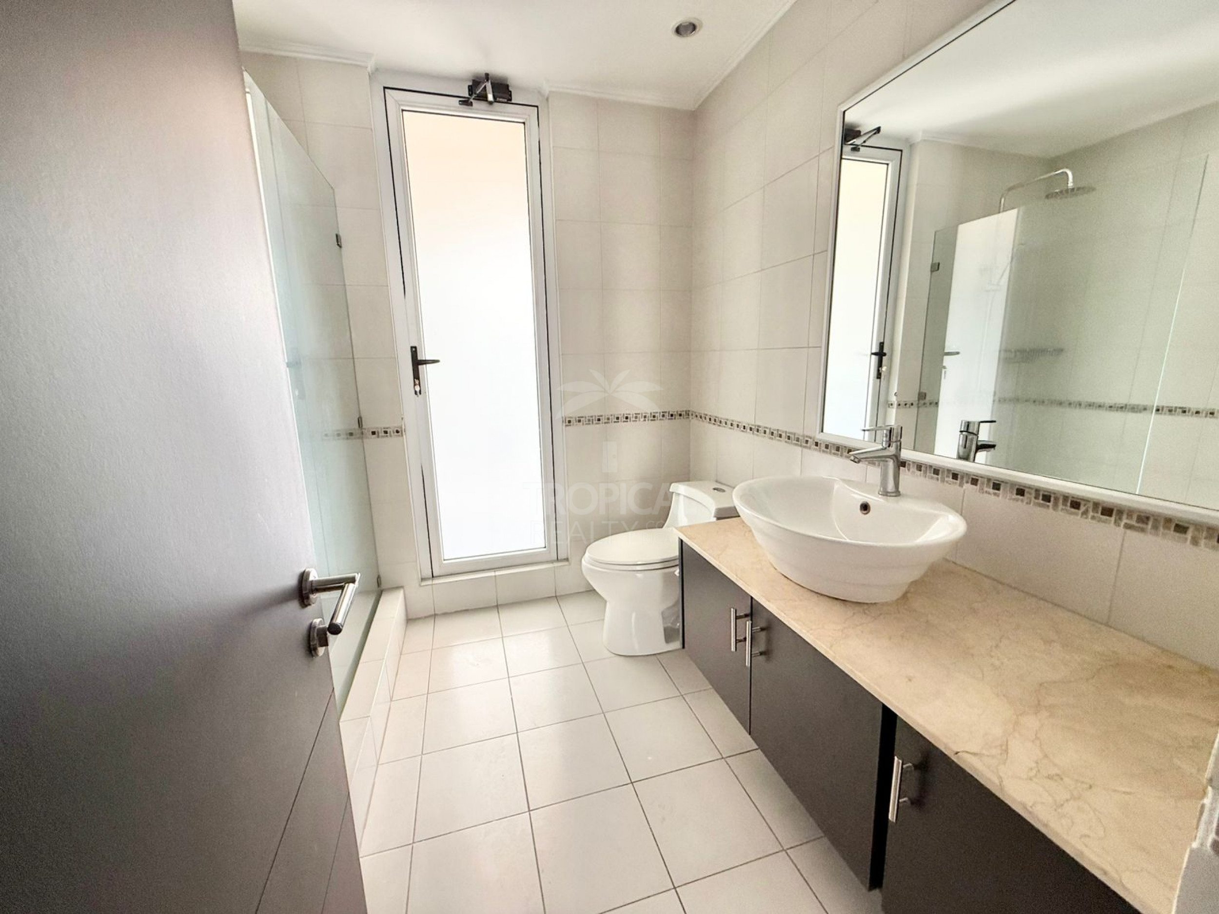 Modern Home in Gated Community with Full Amenities – Pozos, Santa Ana | $395,000