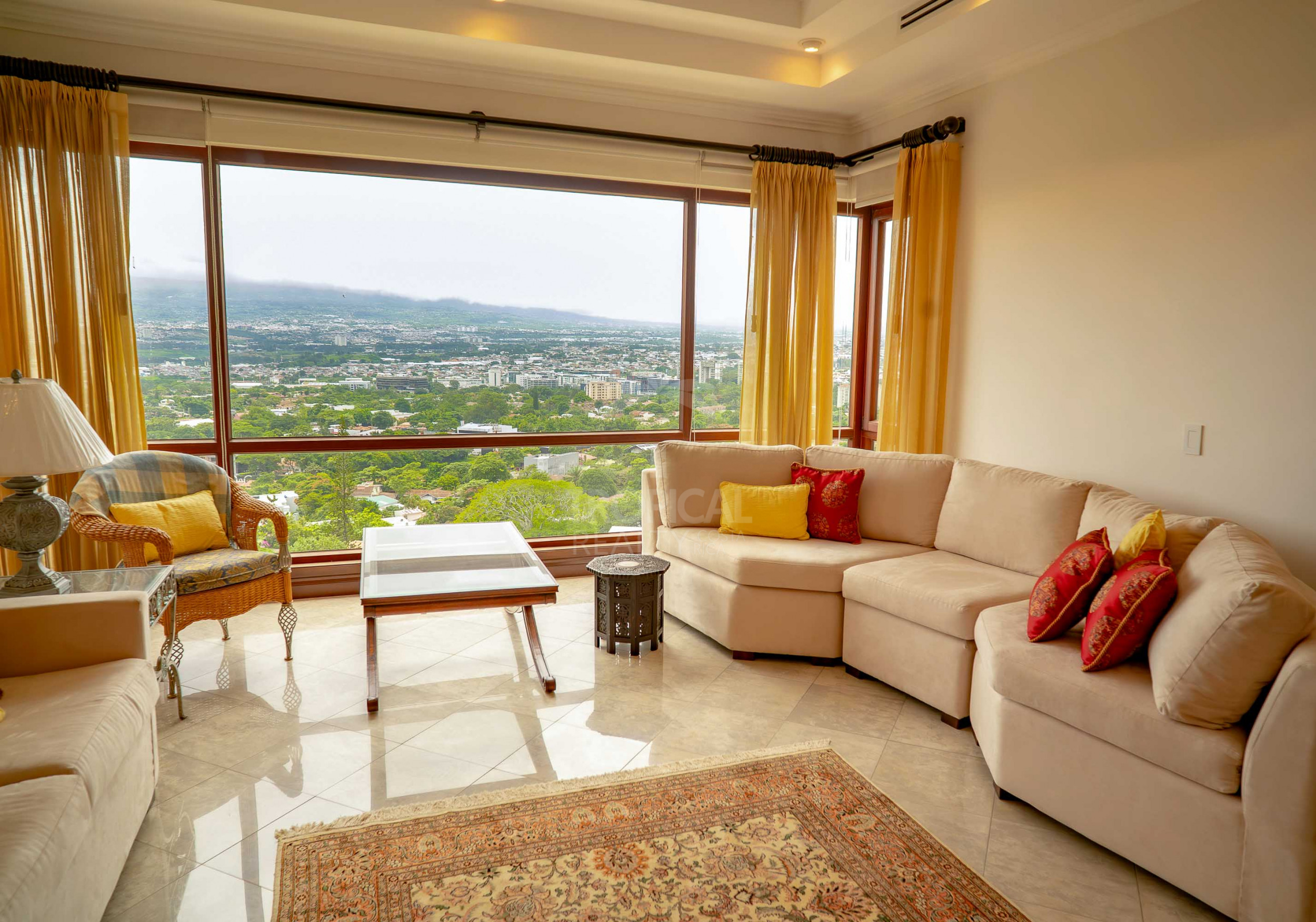 Luxury Apartment with Stunning Views – Valle del Tamarindo, Escazú
