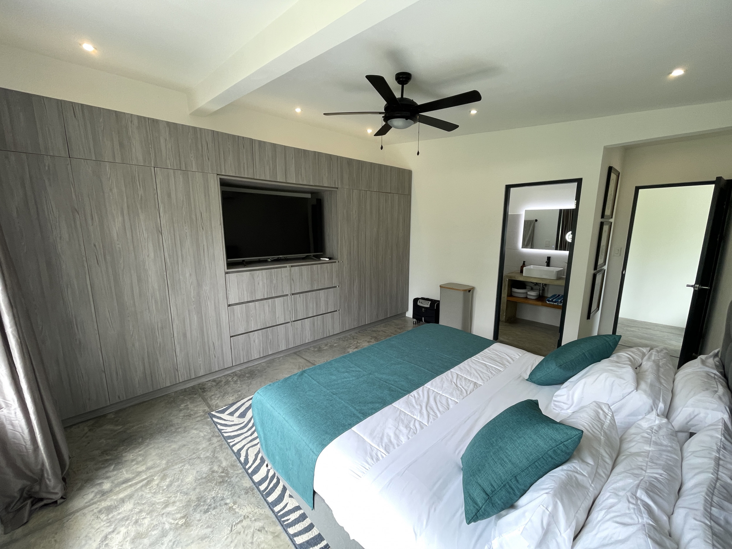 Modern Beach House for Sale Near Playa Palma, Parrita SOLD
