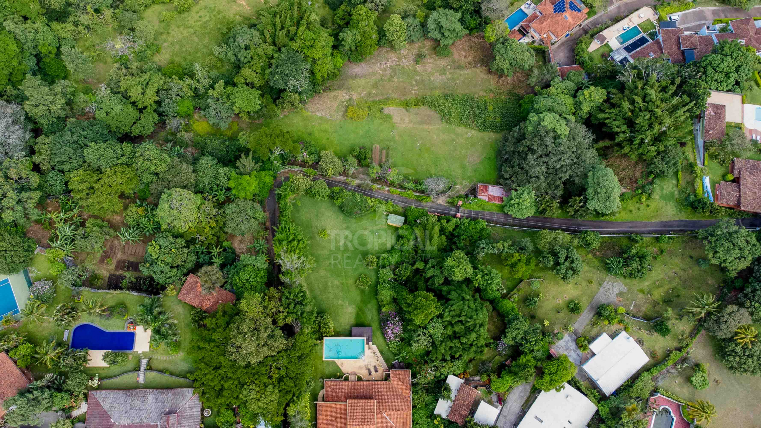 Elegant Italian-Style Villa with Mountain Views – Near Santa Ana, Costa Rica