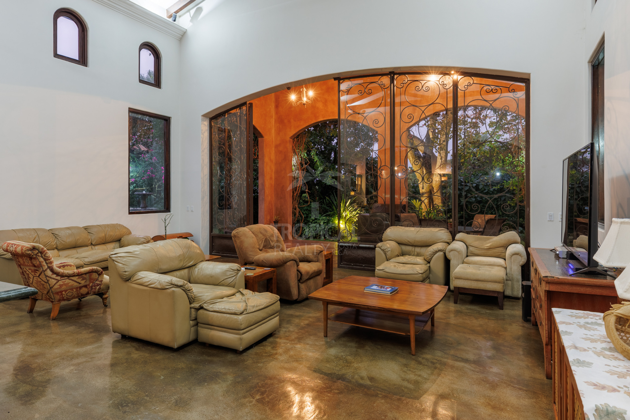 The Country Retreat You Dreamed Of LUXURY PRIVATE ESTATE