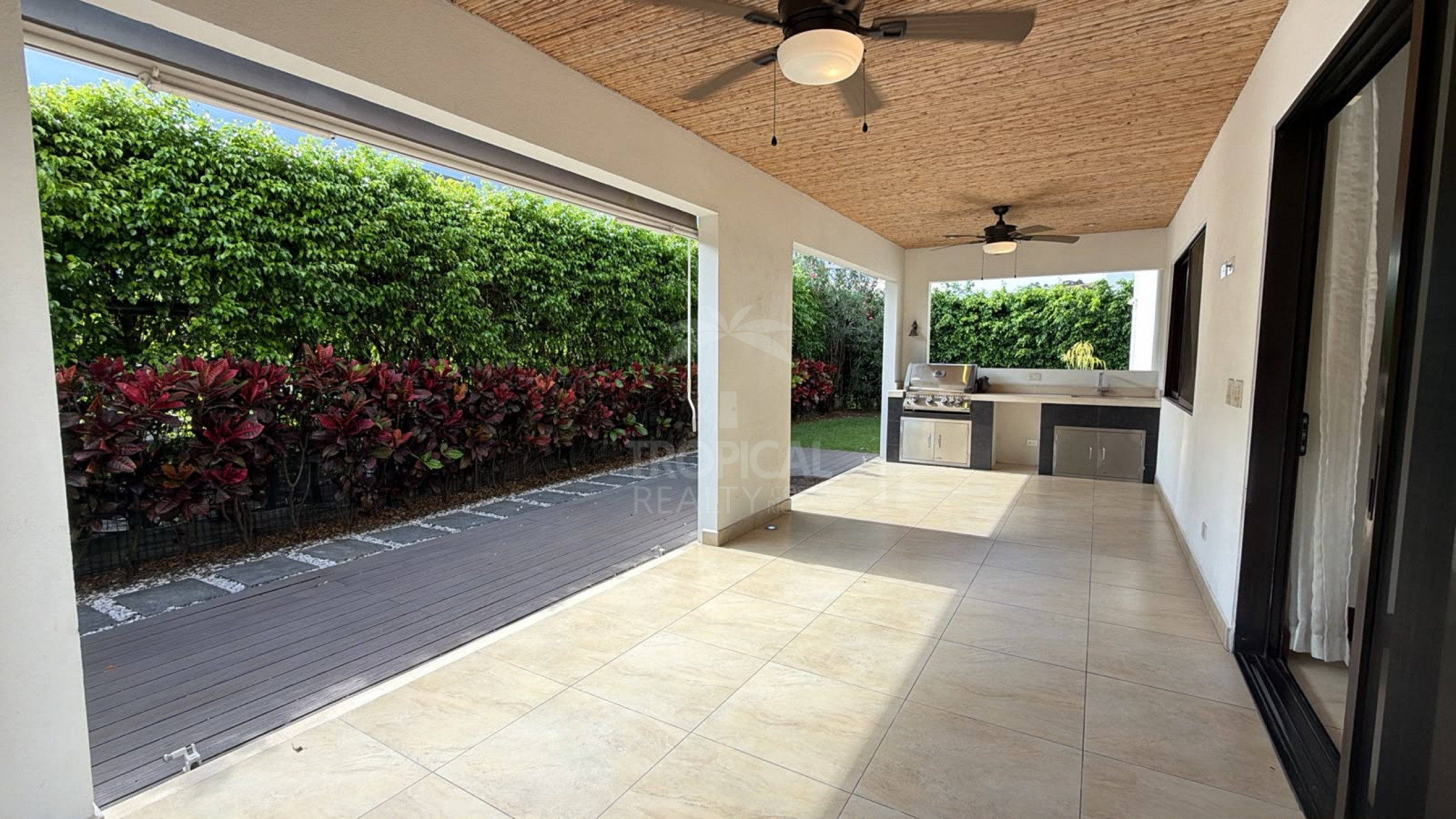 Luxury Living at Lomas del Valle Condominium
