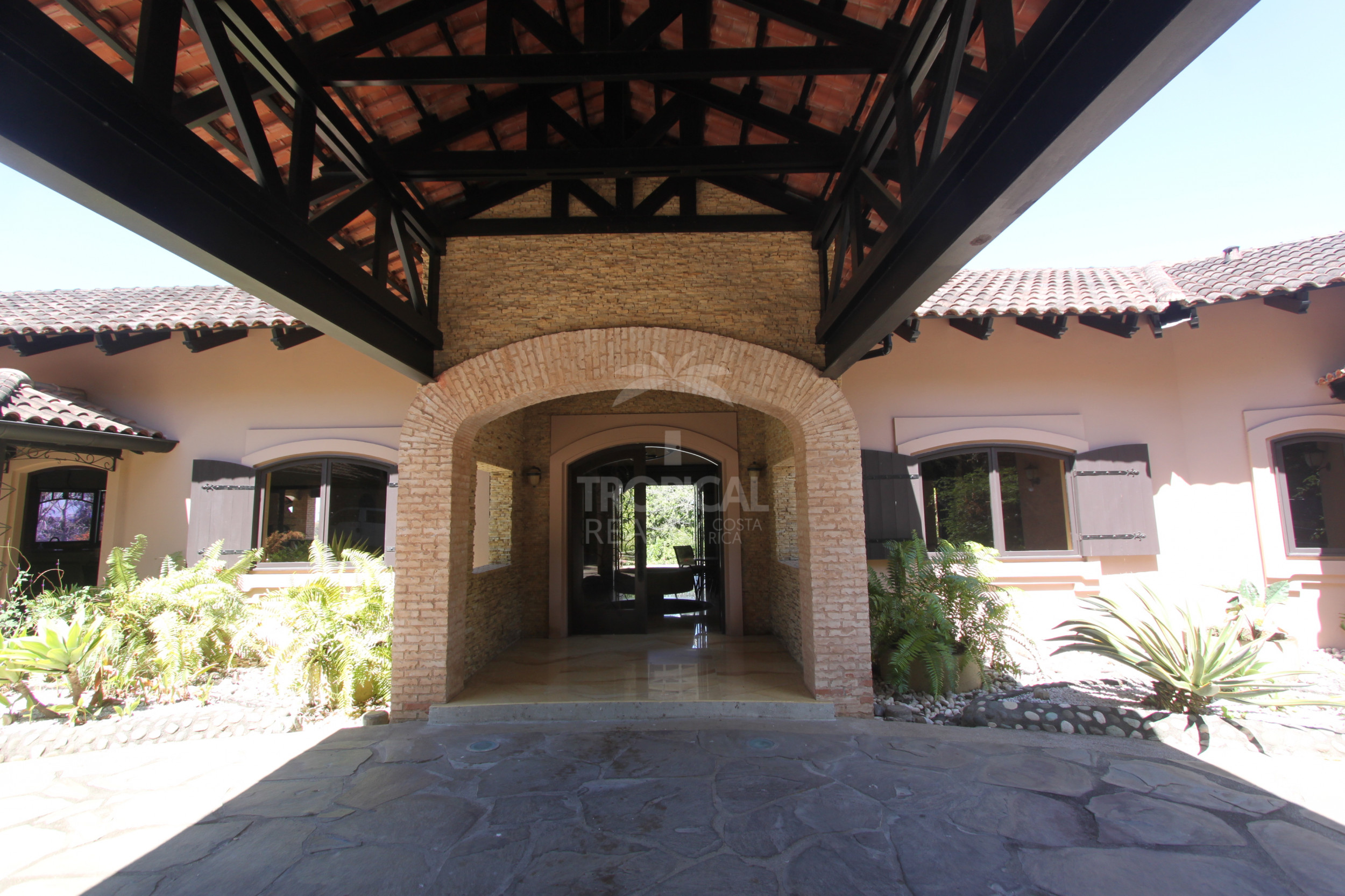 Luxury Home in La Guácima with Private Forest & Panoramic Views
