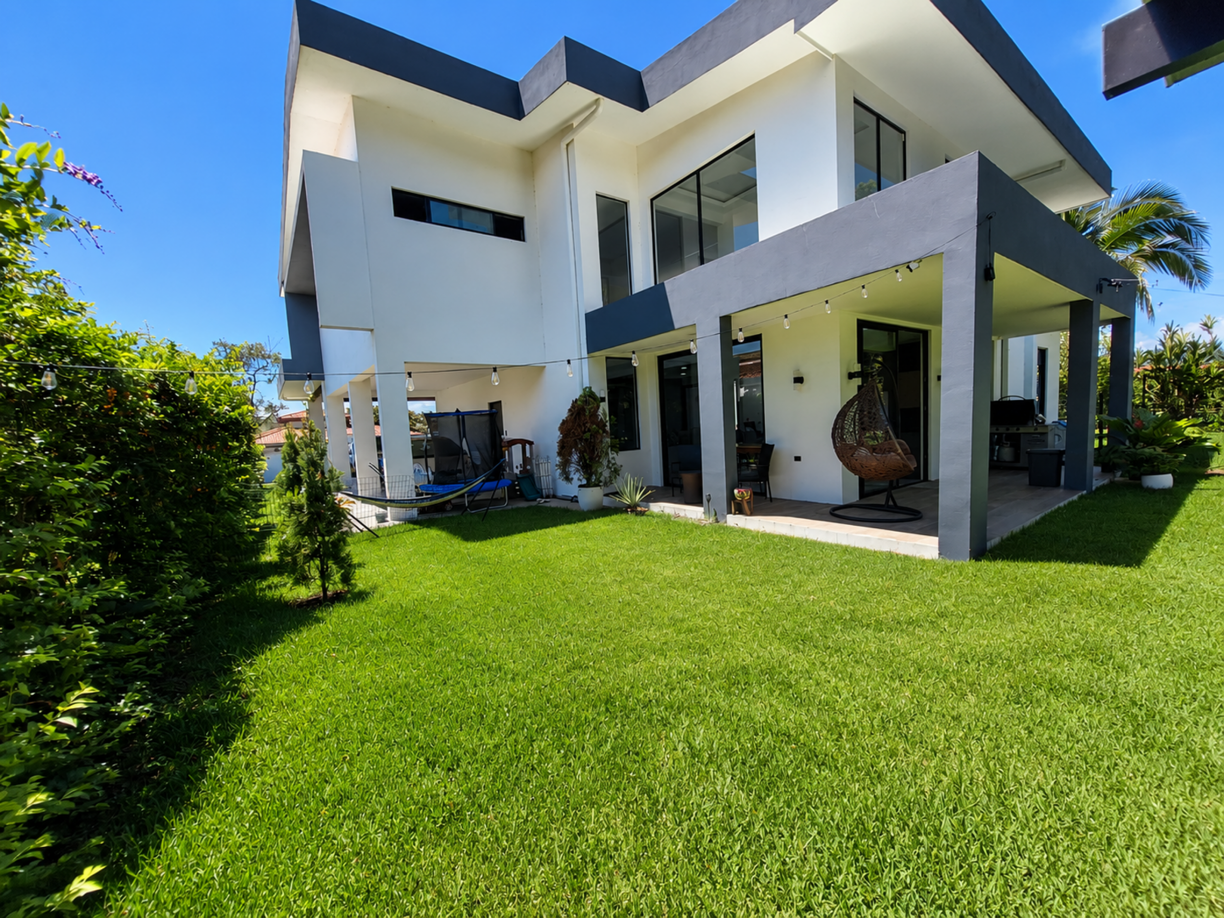 Luxury Home with Independent Apartment in Hacienda Los Reyes | Space, Privacy & Exceptional Value