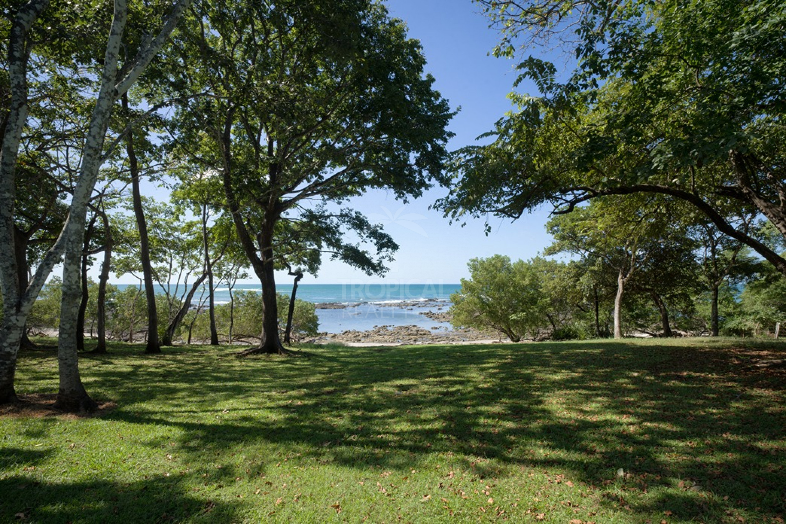 Luxury Oceanfront Homesite in La Dulce Vida – Hacienda Pinilla