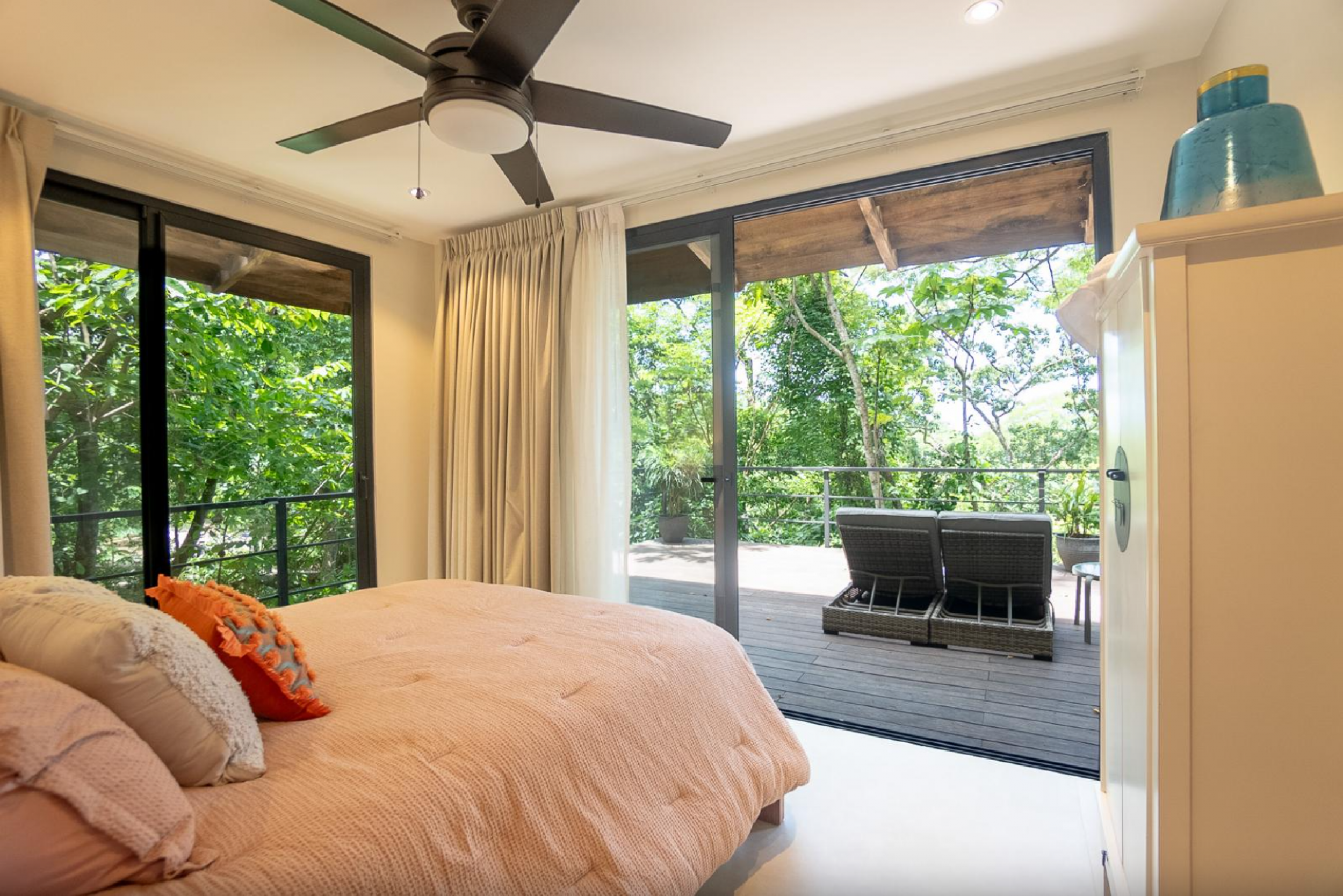 Smart Luxury Treehouse Residence in Playa Órganos Paquera