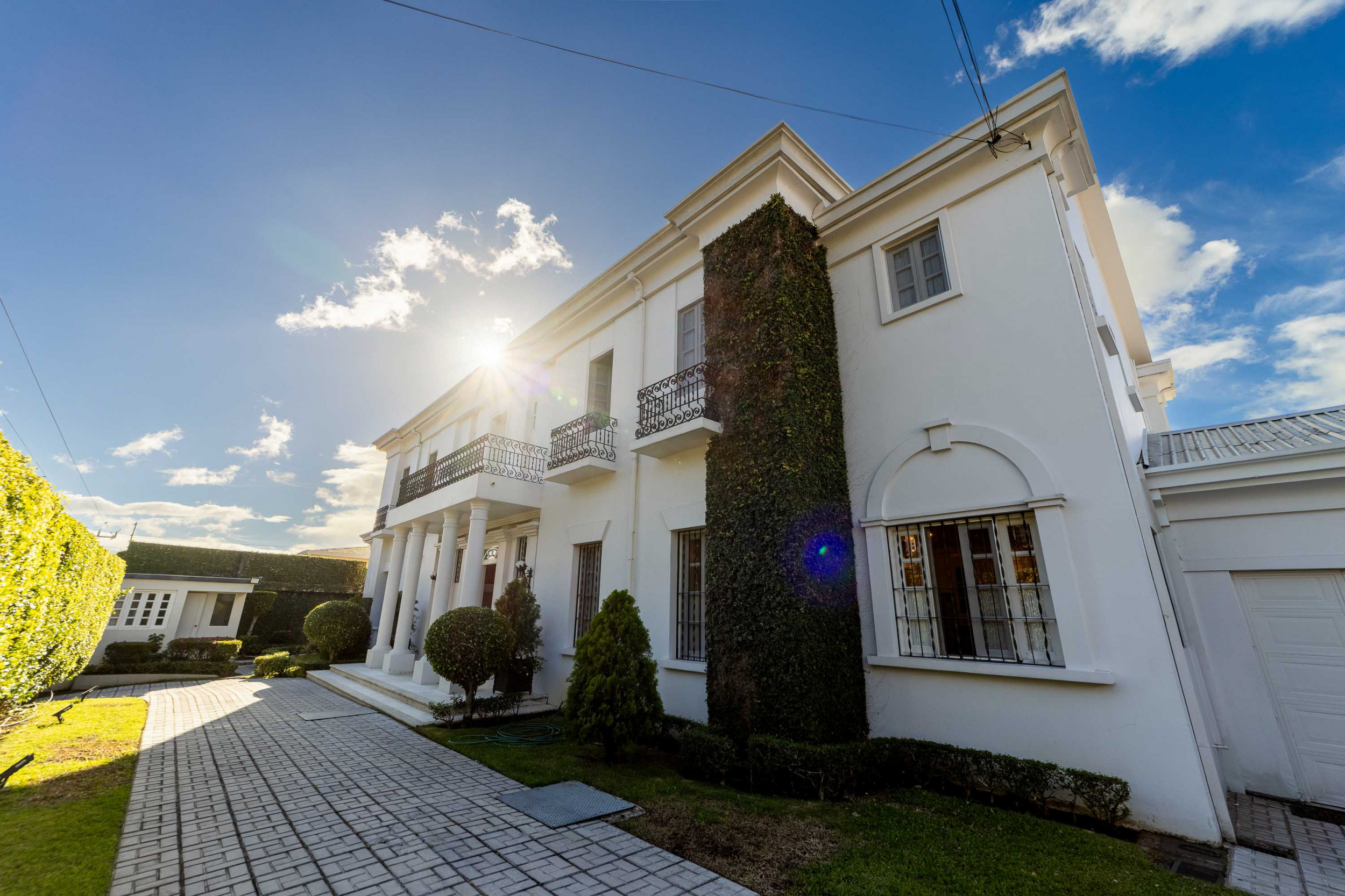 Prime Commercial Property in Los Yoses, San José, Costa Rica
