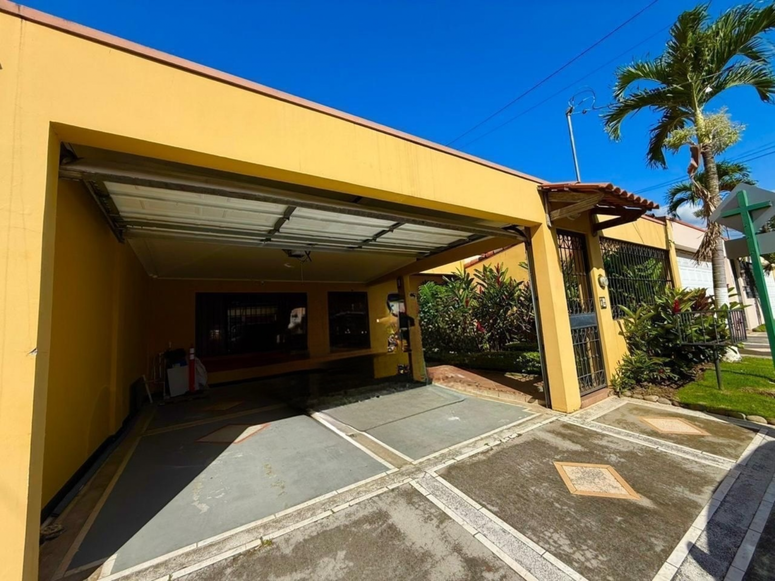 Independent Home for Sale  – Los Laureles, Escazú