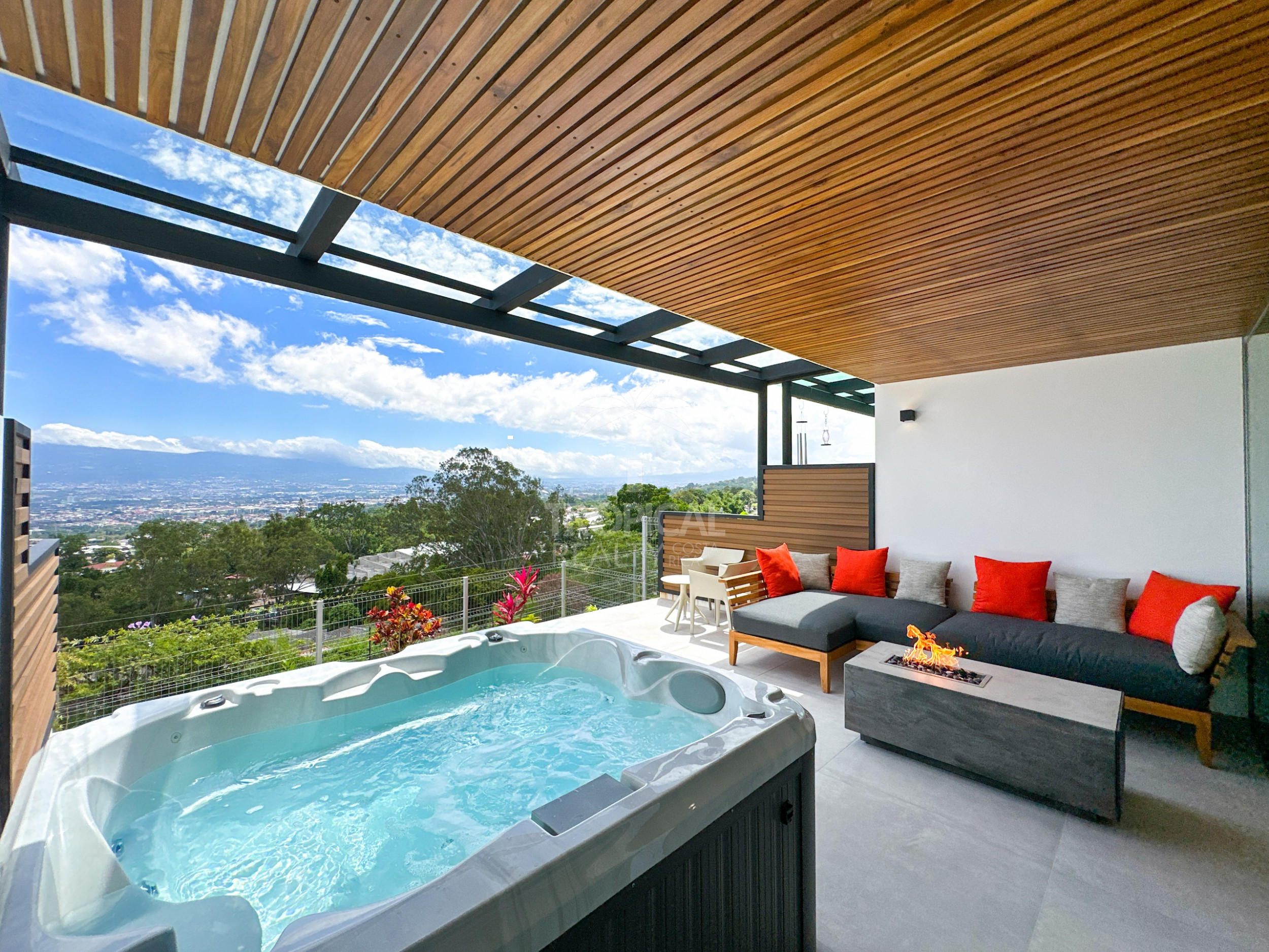 Modern Luxury Home with Panoramic City Views in Exclusive Opportunity!