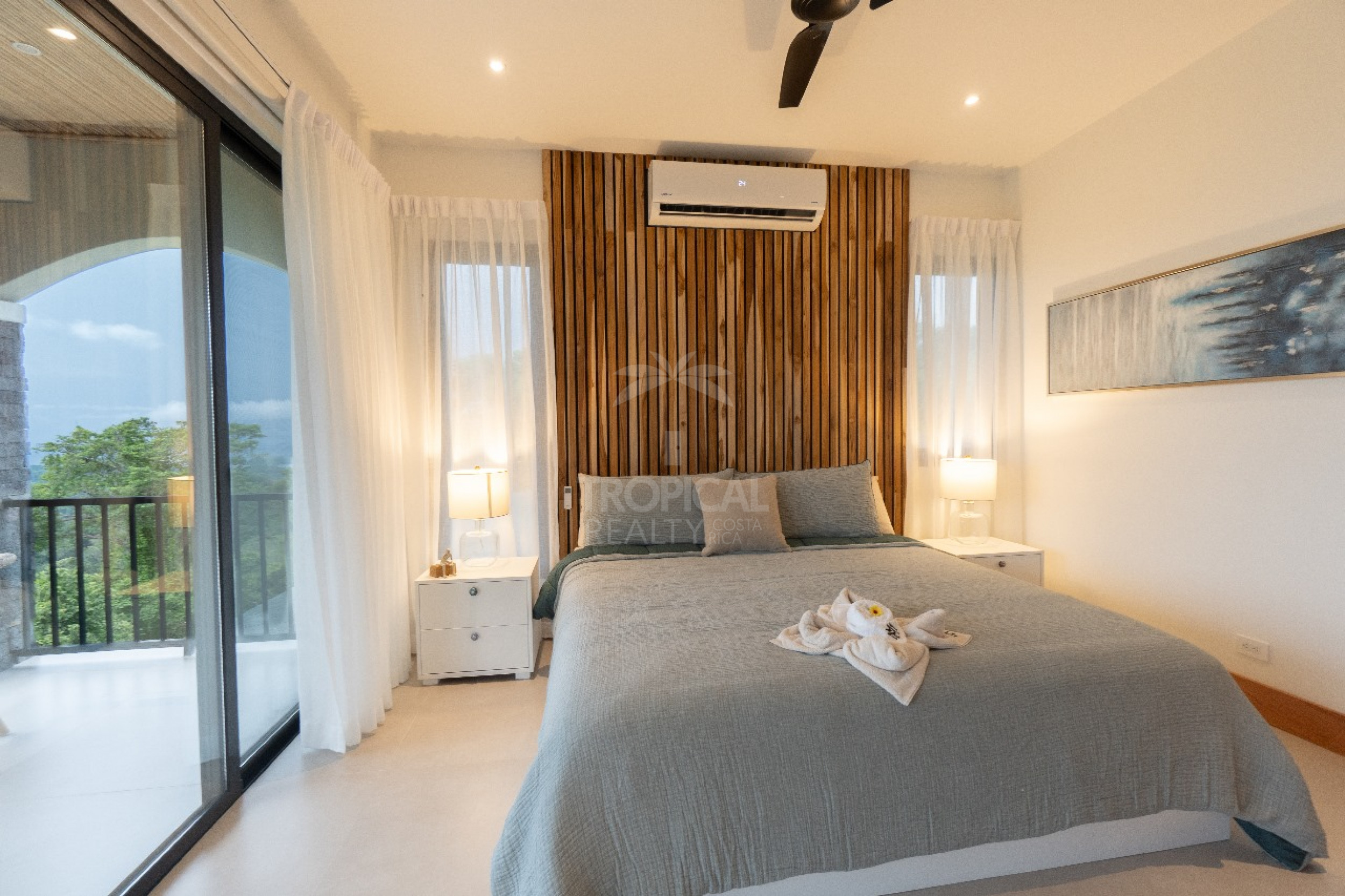 Luxury Residence with Infinity Pool and 360° ocean views in Costa Rica's "Blue Zone"
