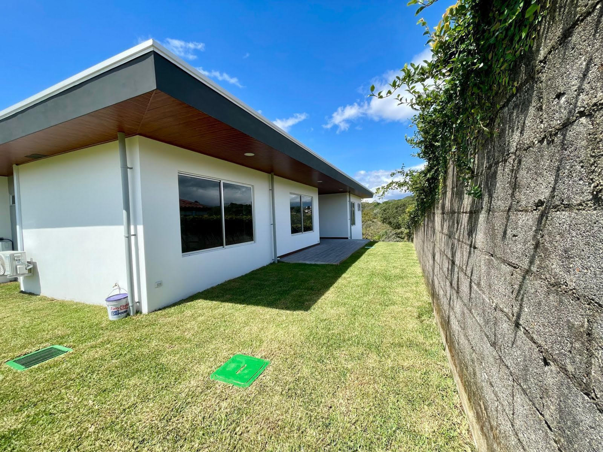 Casa Cielo house for rent San Rafael Alajuela in gated community
