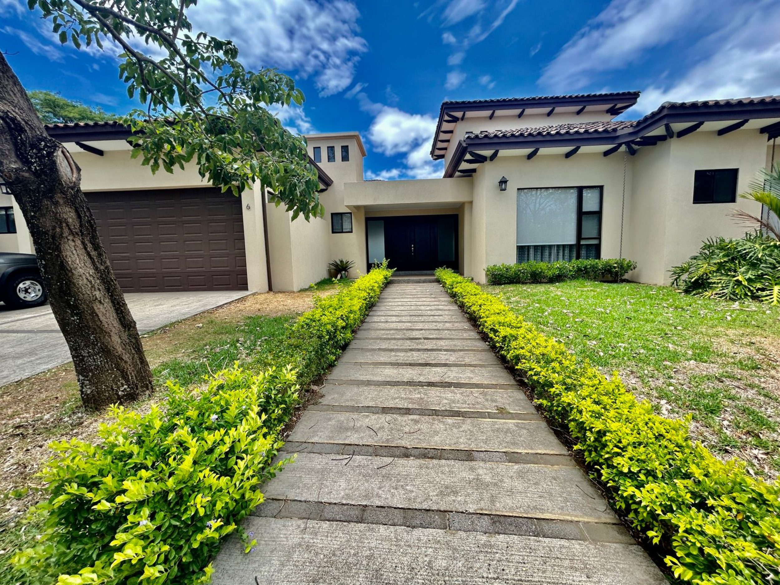 Charming Condo Home in Lindora, Santa Ana SOLD