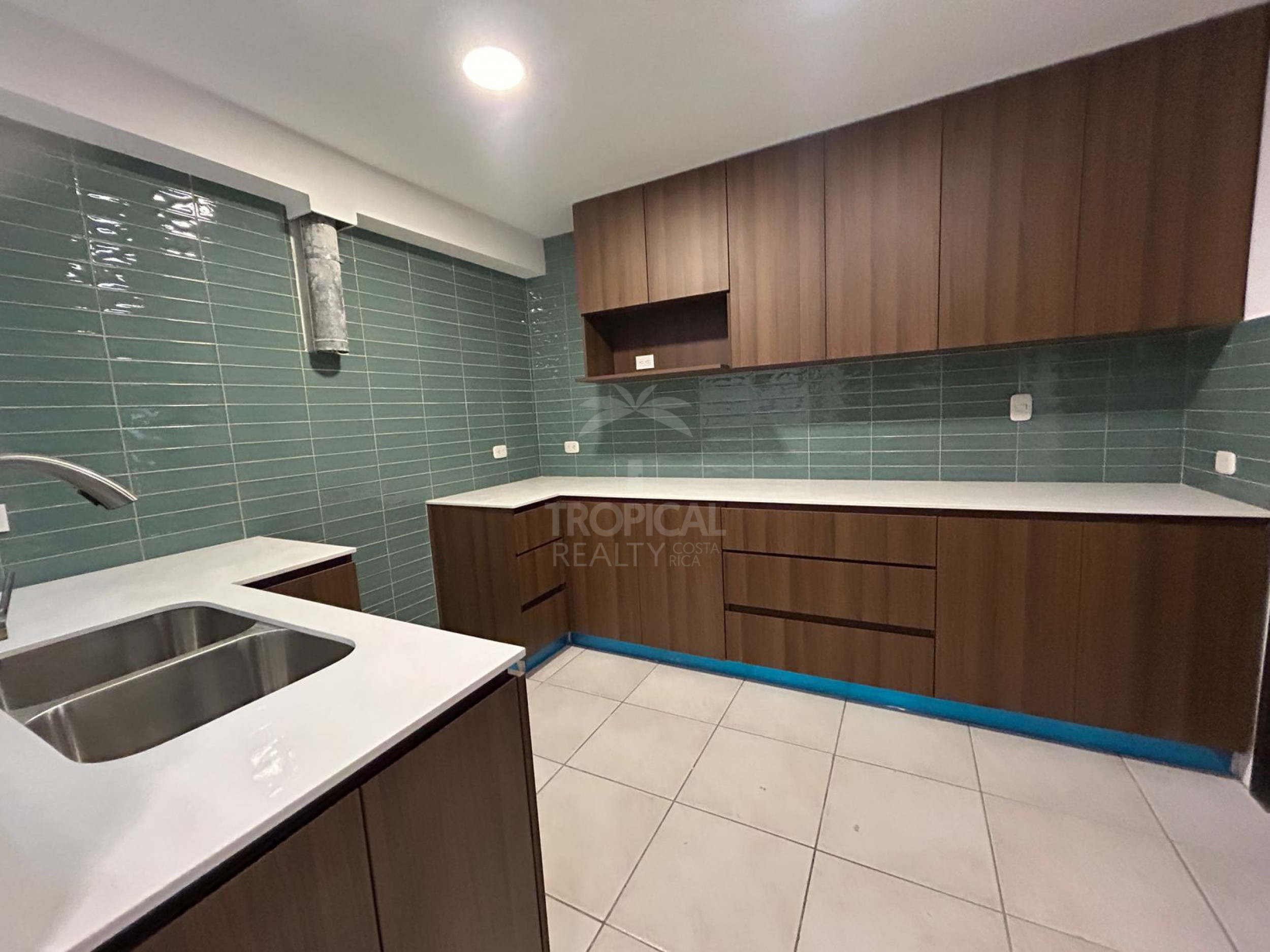 Modern Home for Sale or Rent in Gated Community near La Paco, Escazú RENTED