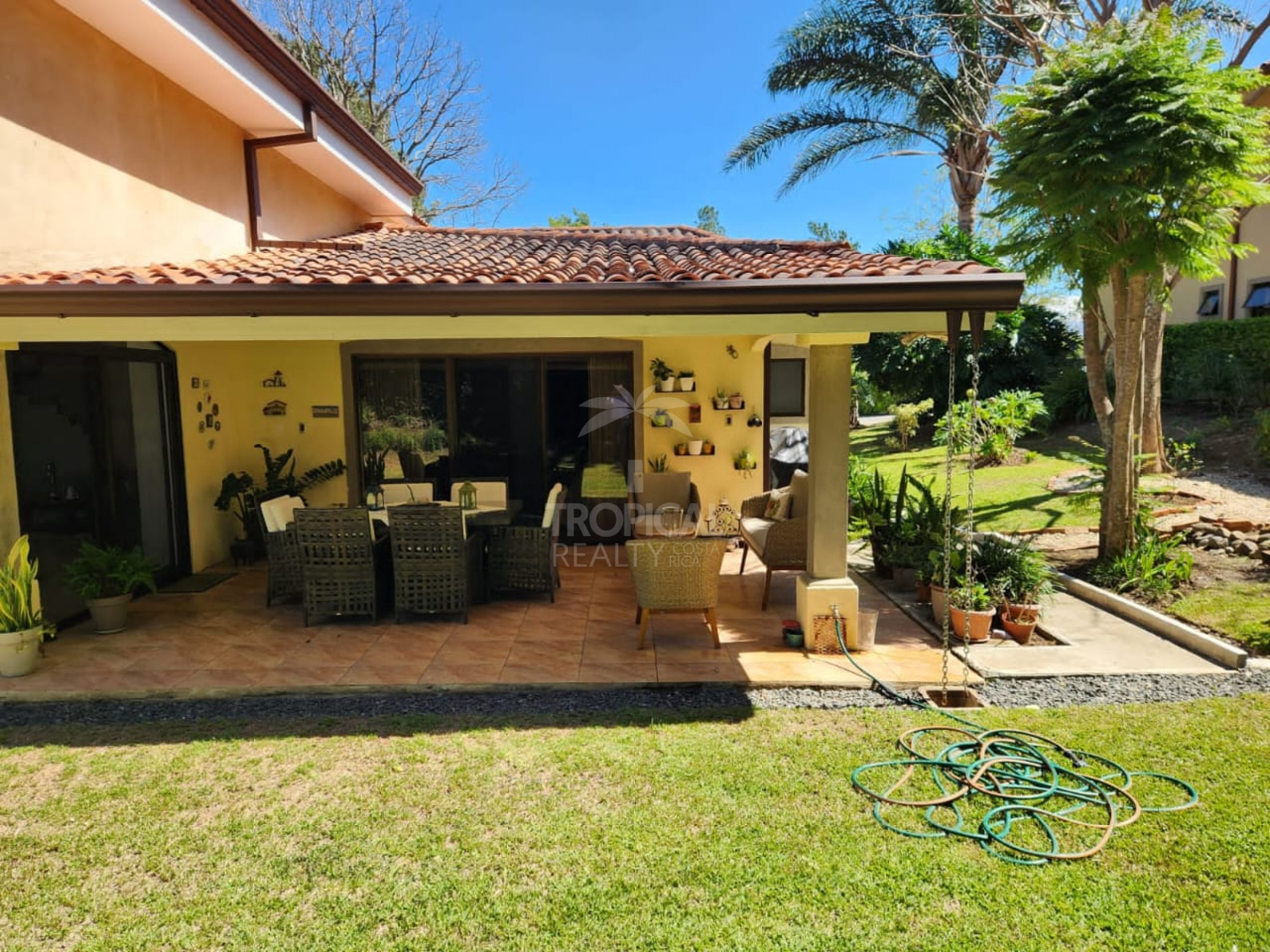 Single-Story Home for Sale in Bosque Dorado Condominium, Santa Ana – SOLD