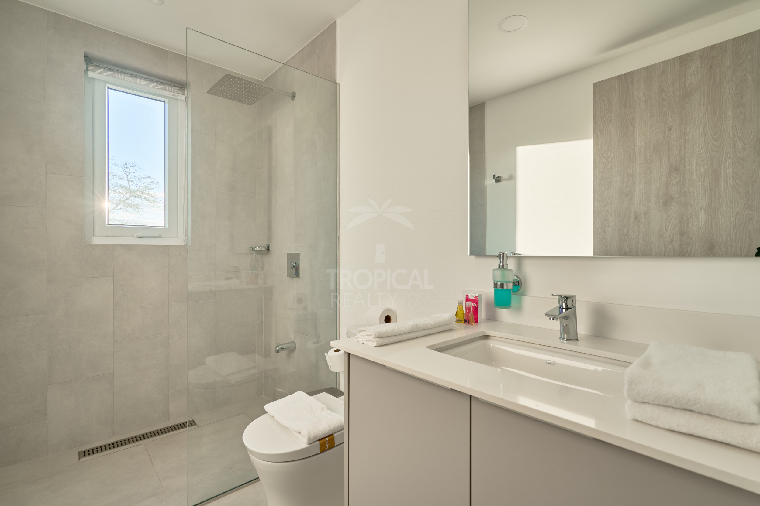 3-Bedroom Ocean View Apartment at Residencia La Vista – Tamarindo