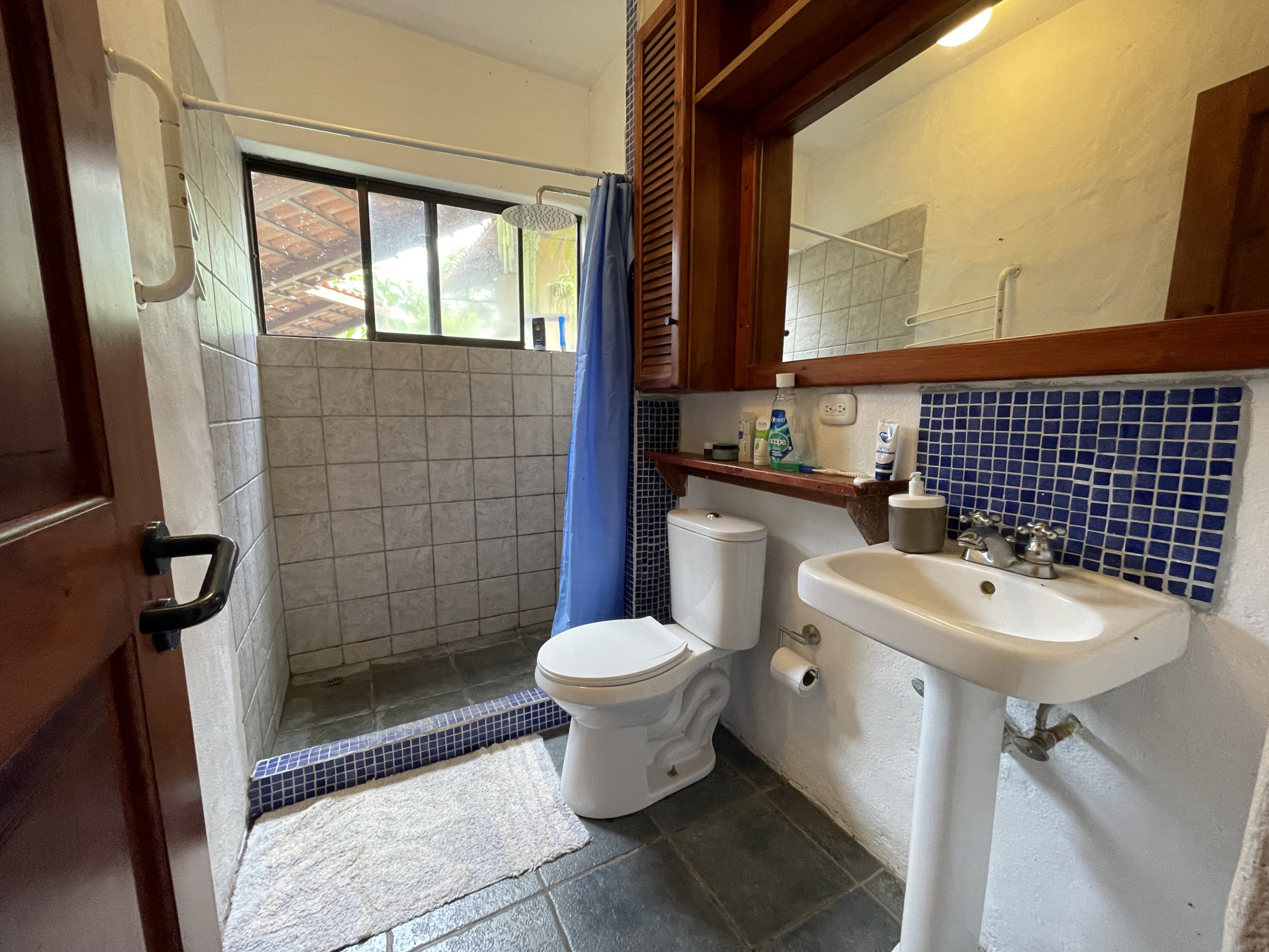Spacious 5-Bedroom Home in Gated Community in Escazú, Guachipelin Norte