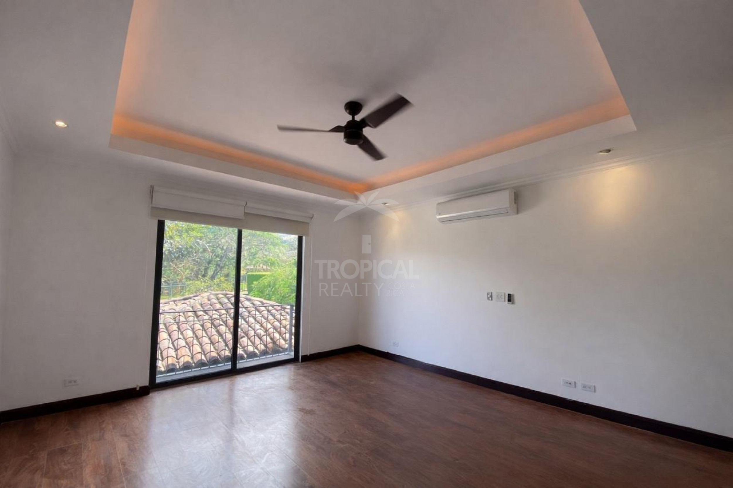 Remodeled Home for Rent in Gated Community – Piedades, Santa Ana