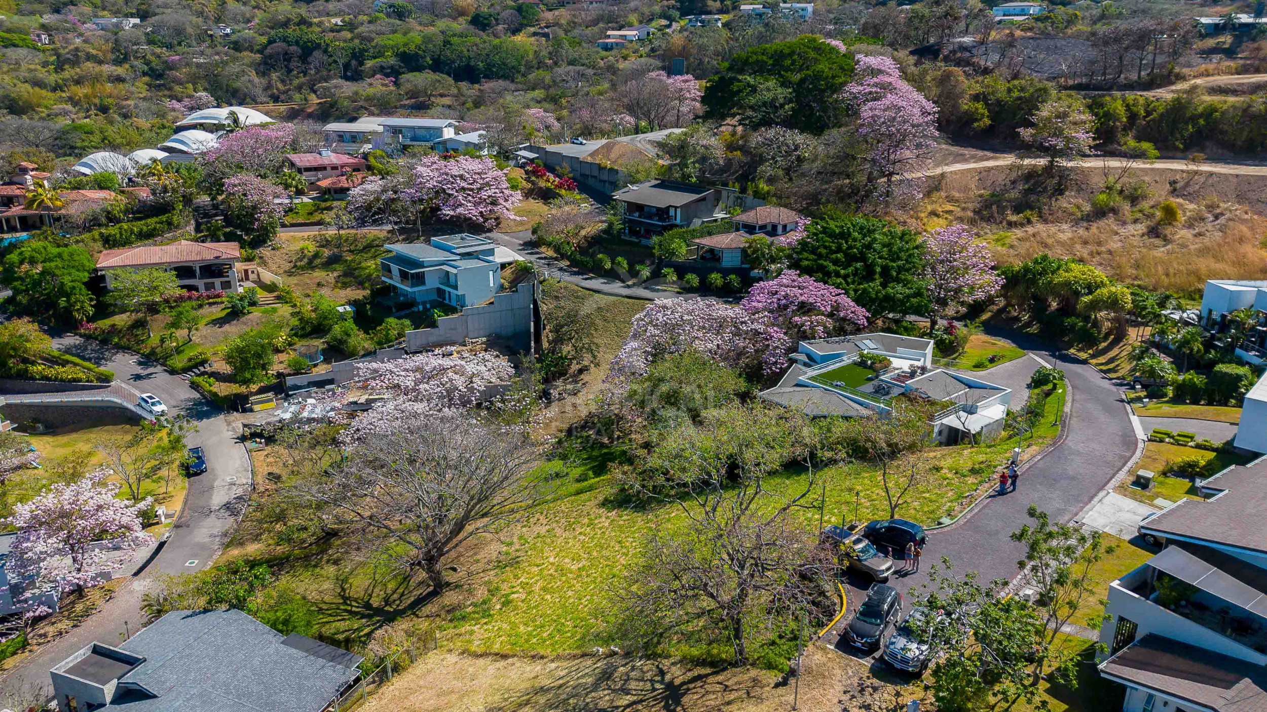 Premium Lot for Sale in Valle Escondido, Santa Ana – 1,071 m² with Sunset Views