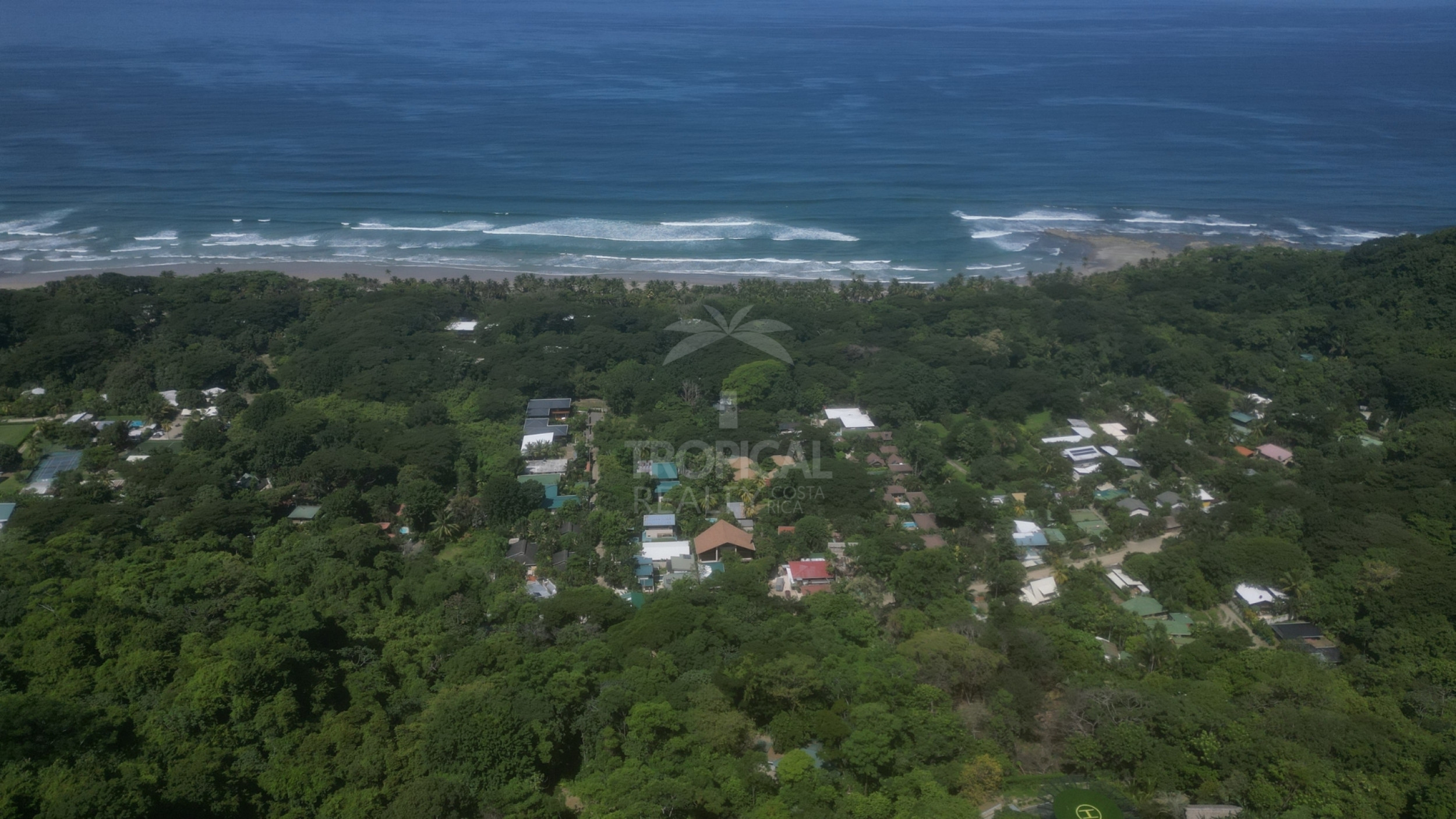 Propiedad de Alta Rentabilidad con Uso Mixto en Playa Hermosa, Santa Teresa – 7,301 m² (1.8 Acres) con Vista al Mar y Proyecto en Marcha