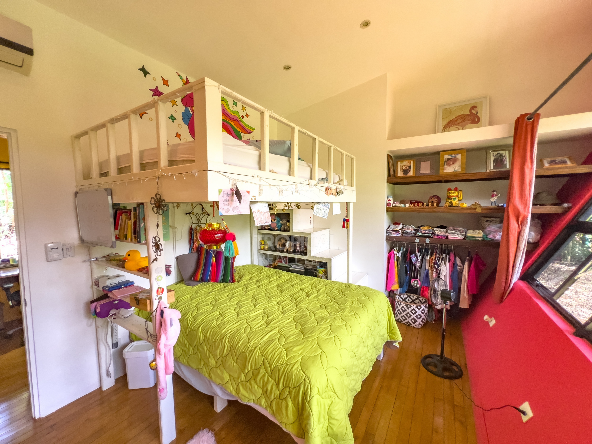 Dream Home Minutes from Pristine Beaches and Community Amenities