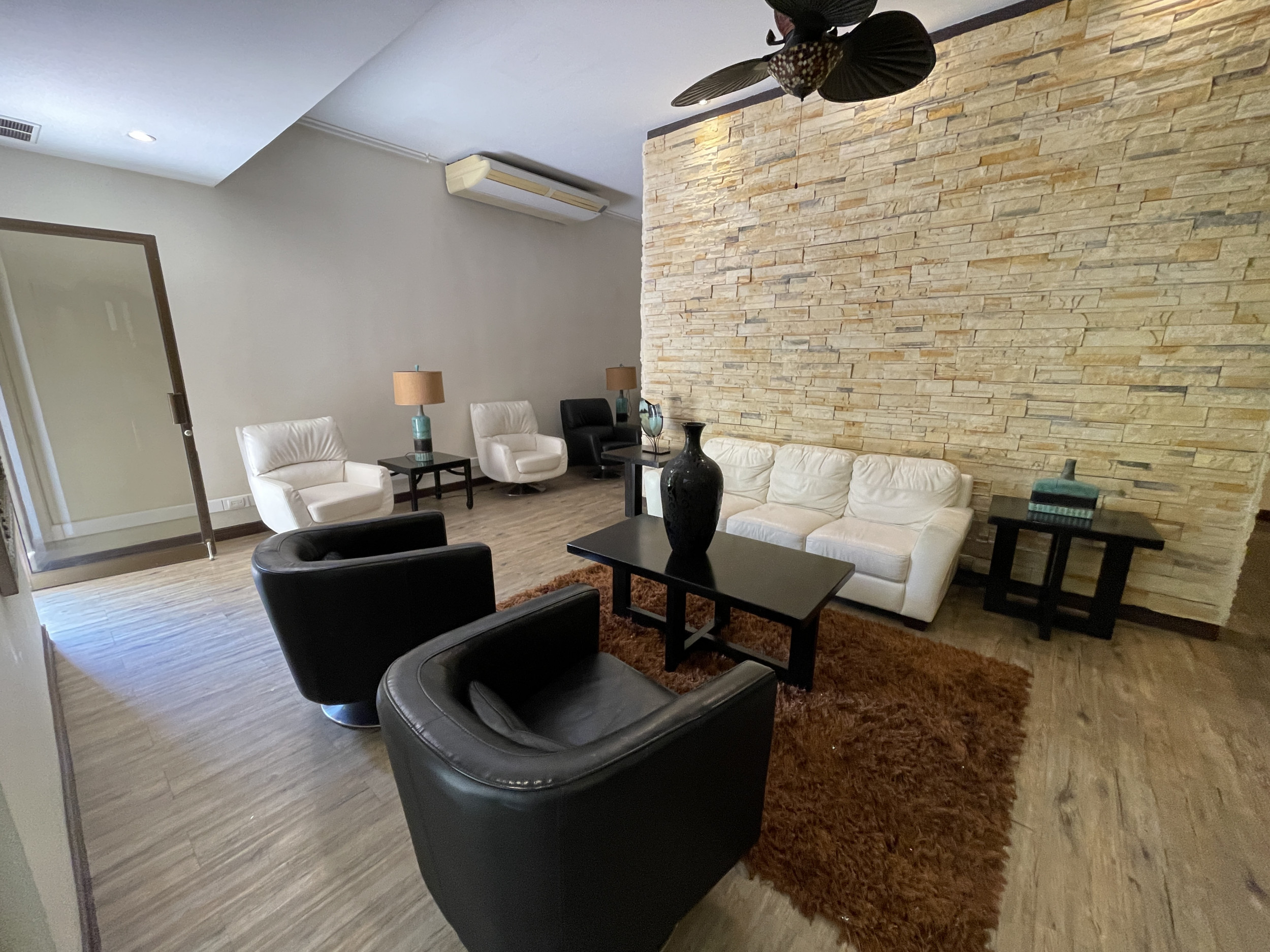 Prime Escazu: Reconfigurable 2BR in Condado del Country SOLD