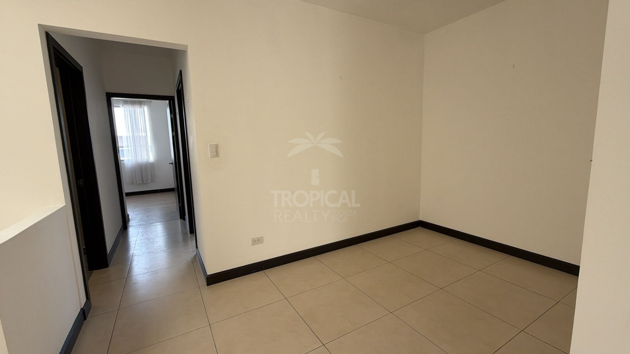 Contemporary Townhome for Sale in Pozos de Santa Ana – Comfort, Location & Great Value