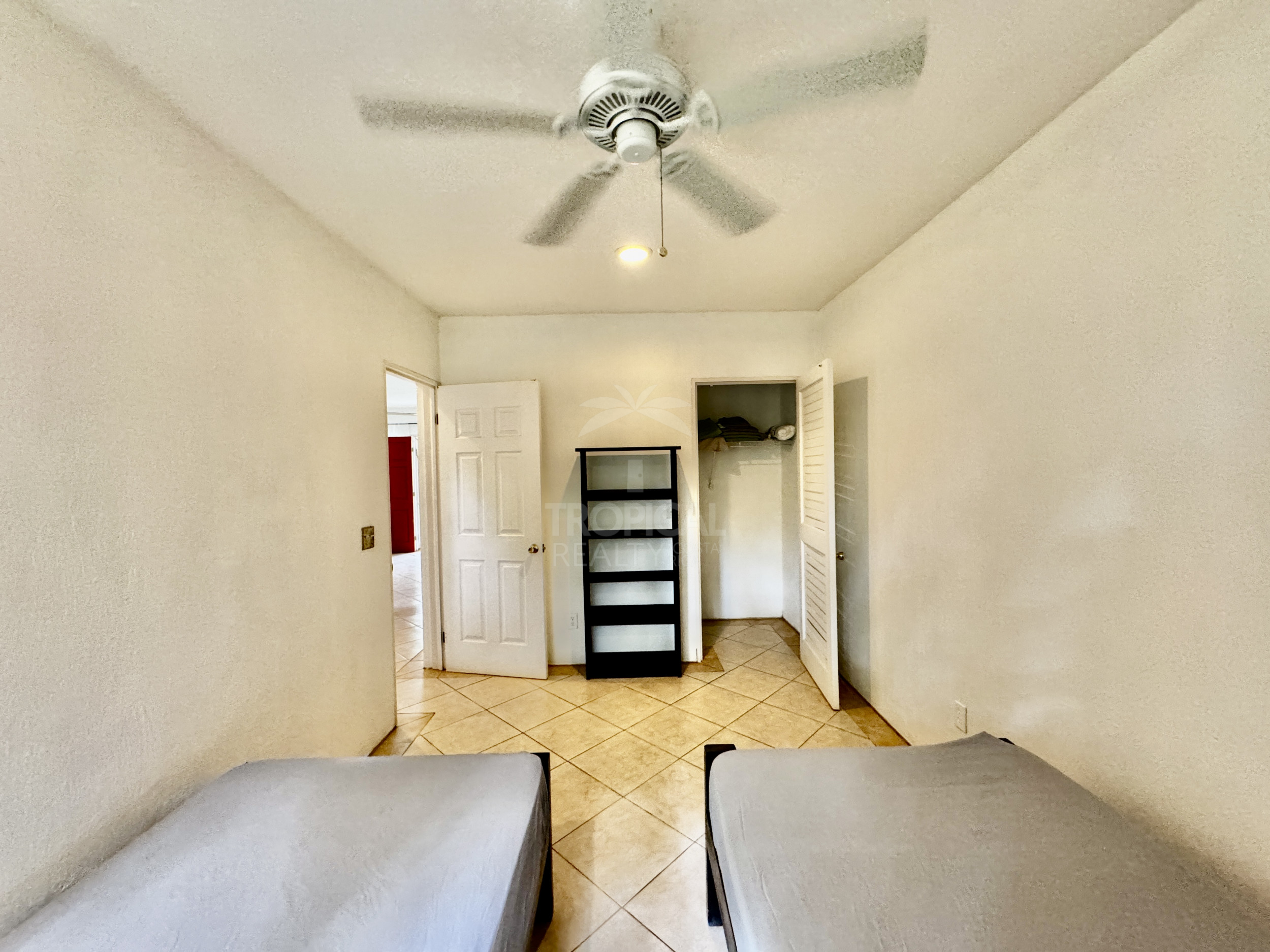 Apartamento en alquiler en Montezuma, tres habitaciones, su hogar frente al paraíso.