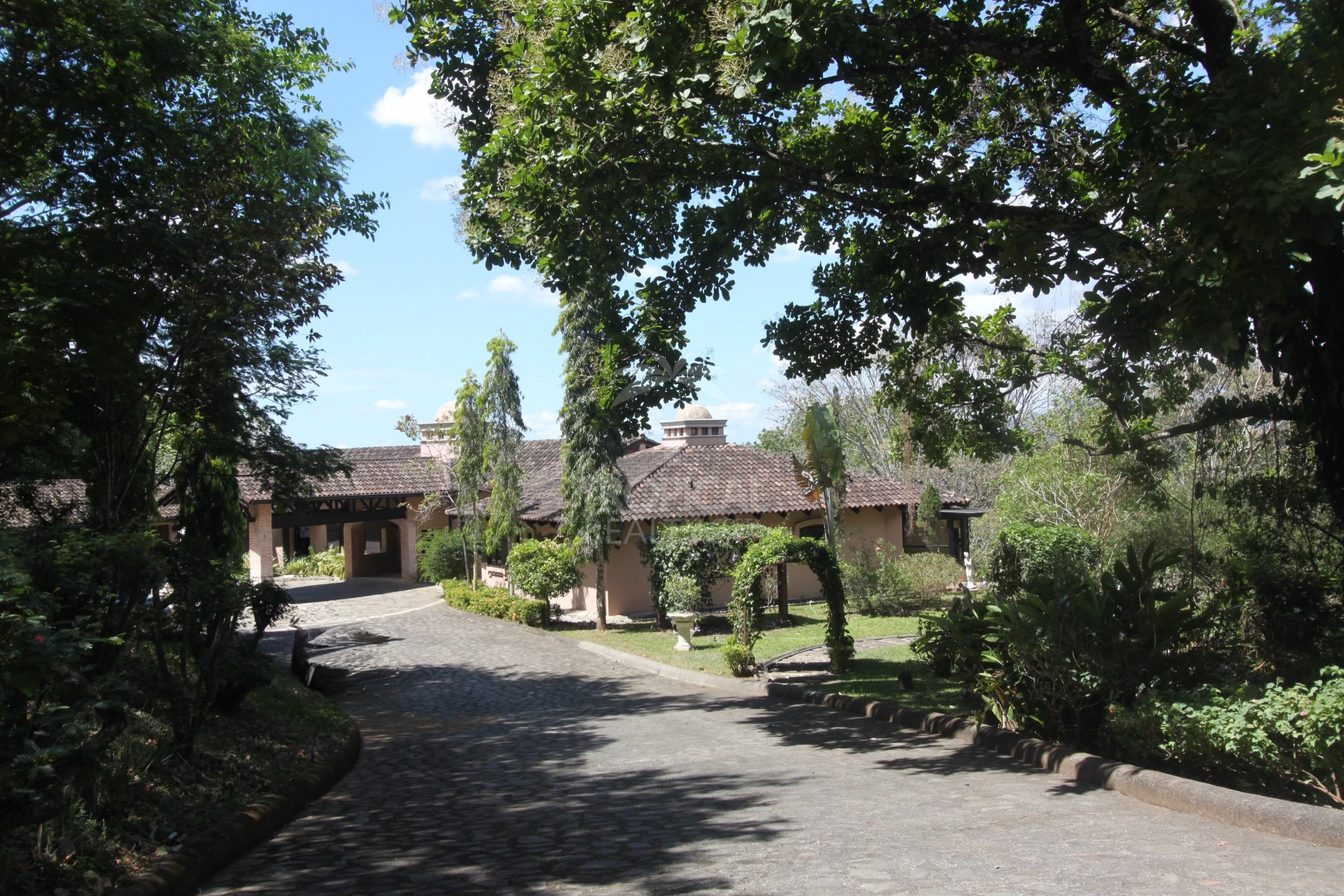 Luxury Home in La Guácima with Private Forest & Panoramic Views