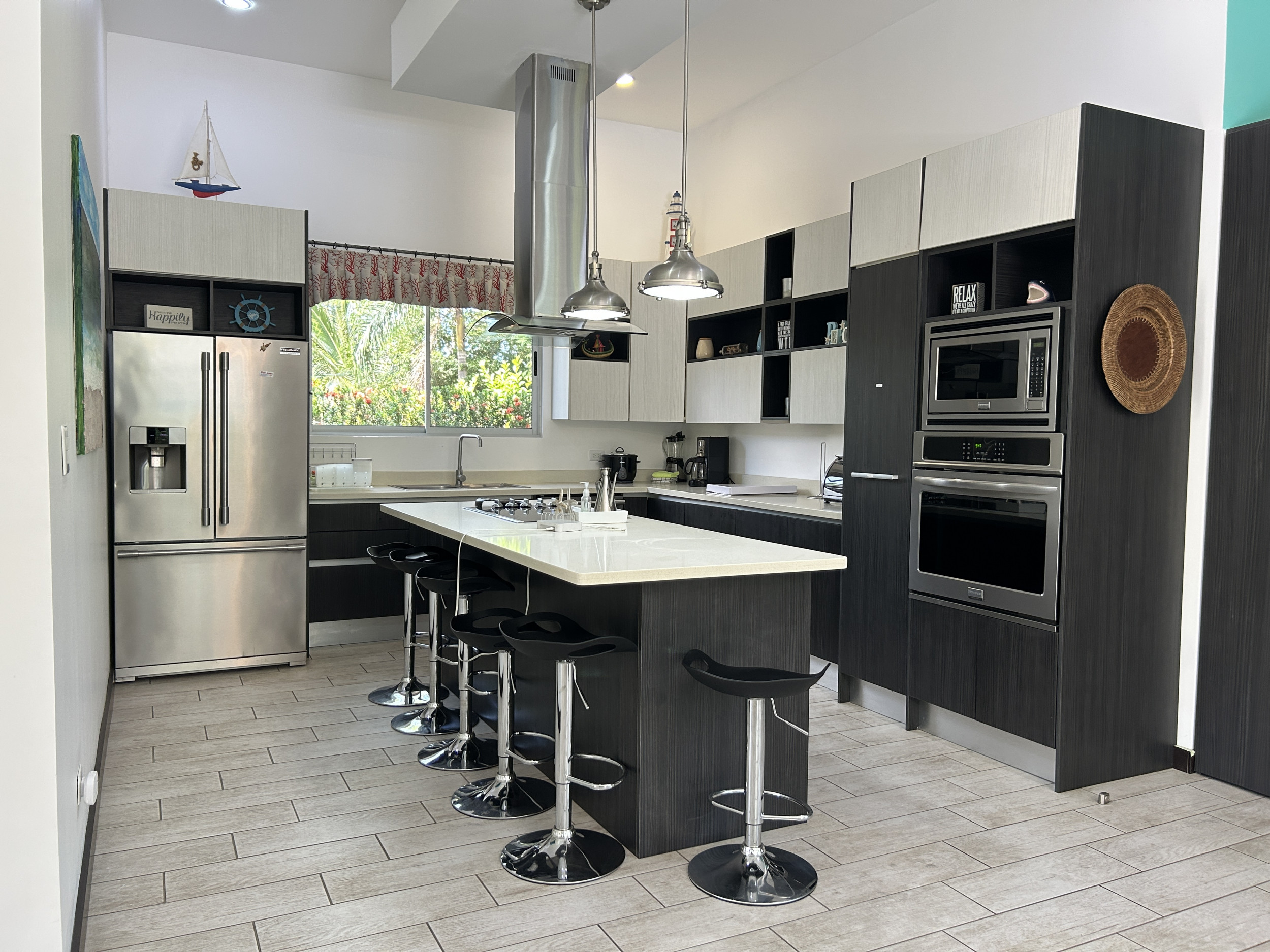 Beach-house for sale in gated community Punta Leona