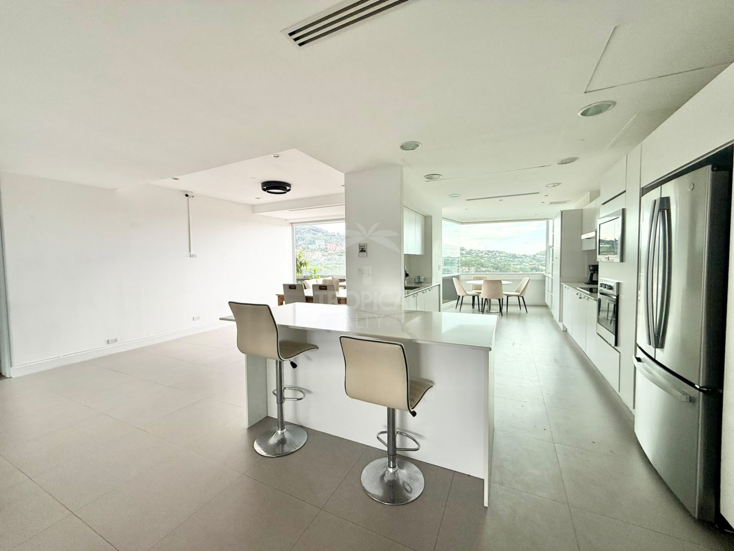 Luxurious Condo for Sale in Central Park Escazú – 3 Bedrooms, Premium Location, and Exclusive Lifestyle