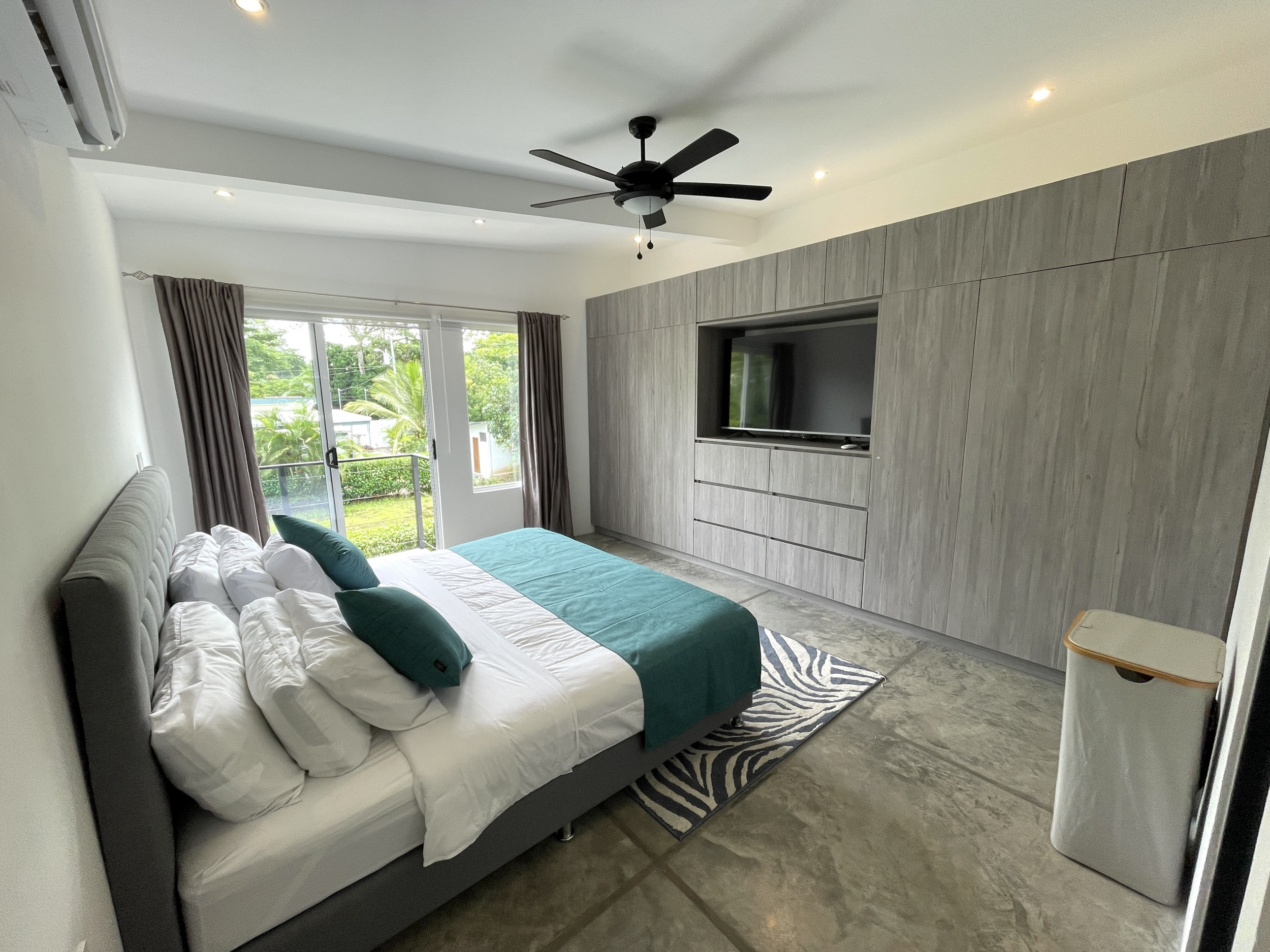 Modern Beach House for Sale Near Playa Palma, Parrita SOLD