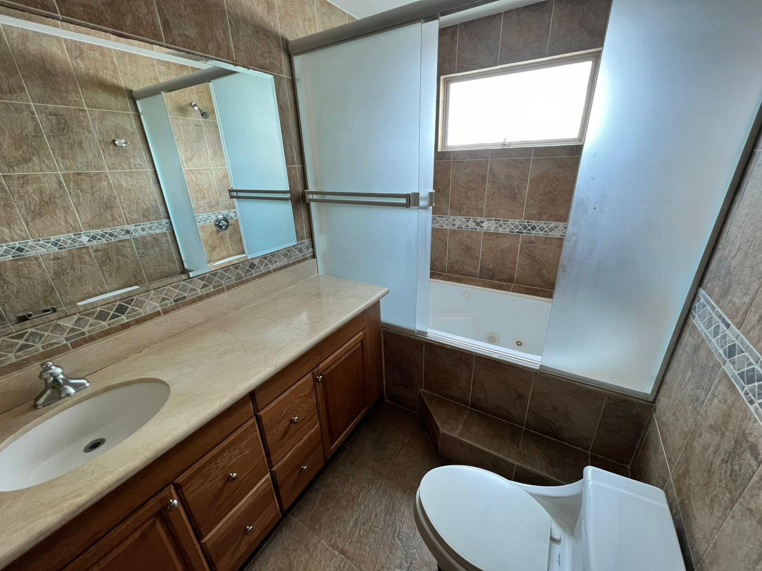 Penthouse Exclusivo en Torre Nunciatura: Elegancia y Funcionalidad SOLD