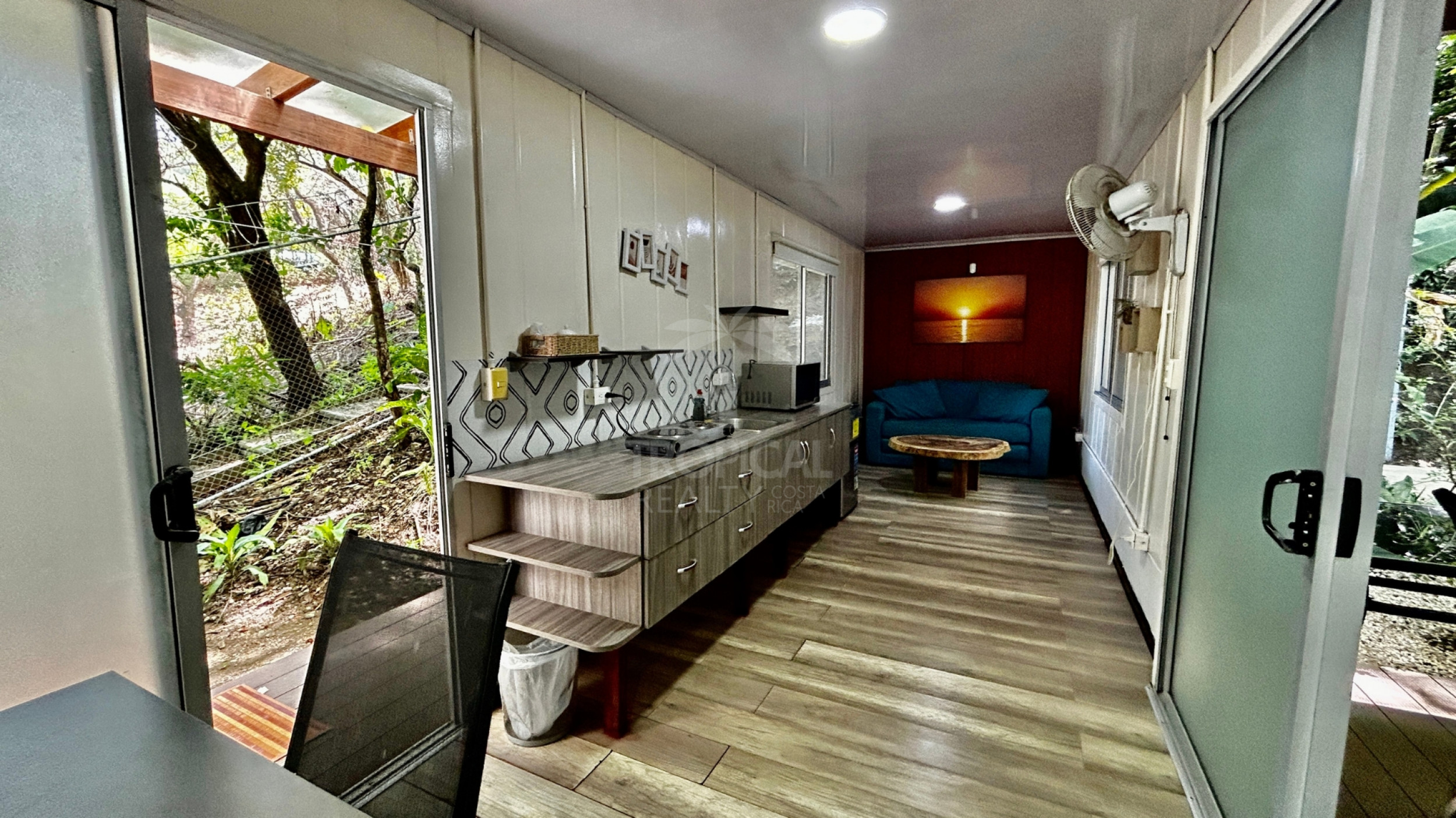 Studio Apartment for Rent – Just Steps from Playa Hermosa, Santa Teresa