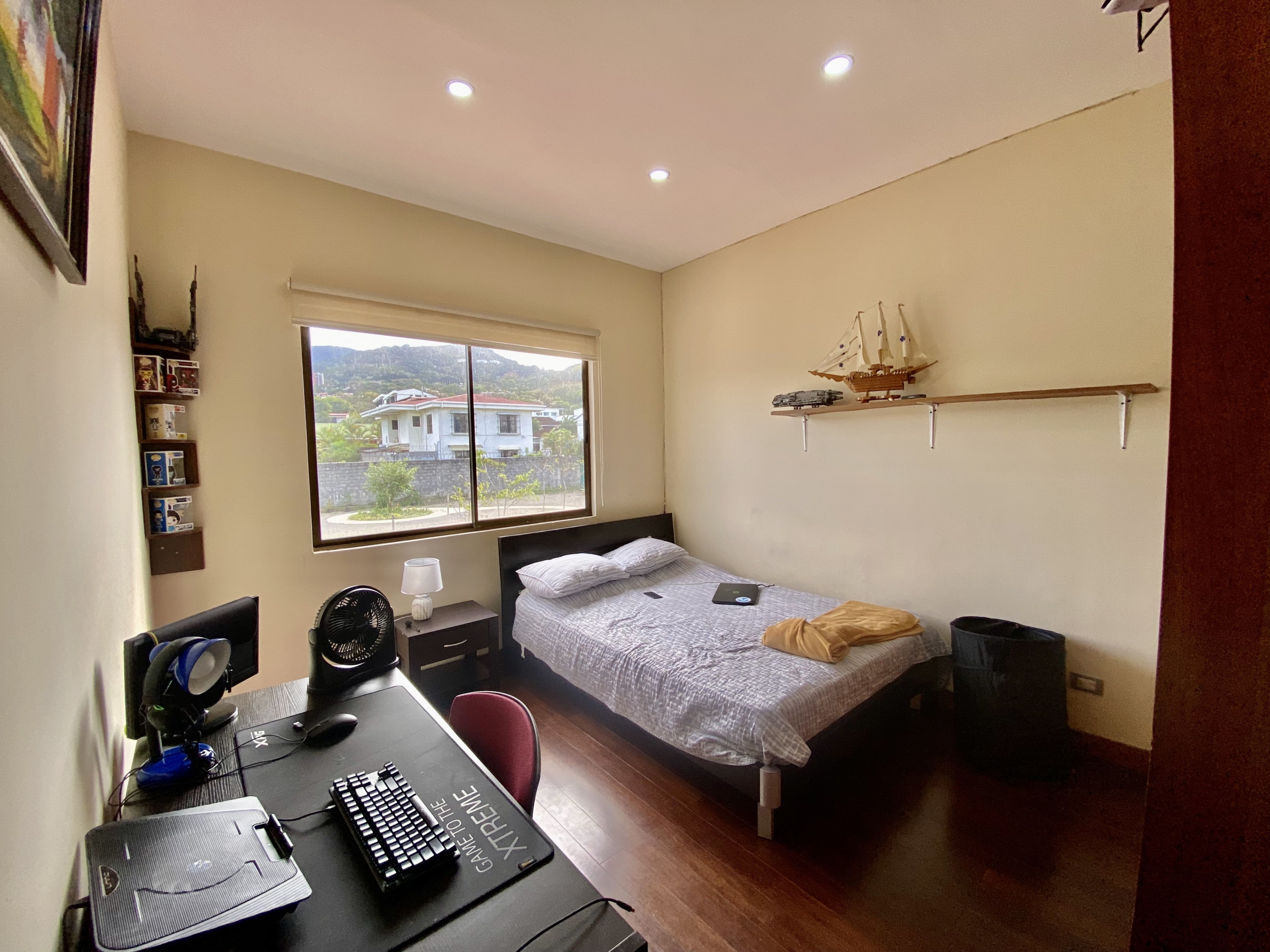SOLD Luxury Contemporary Residence in Escazú: Spacious Living, Natural Light, and Exclusive Amenities in South Guachipelin