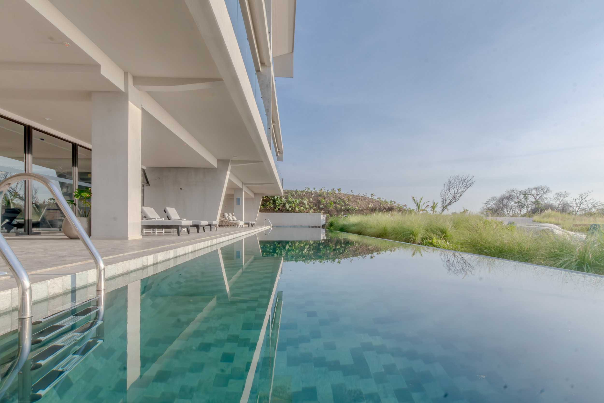 Luxurious Beachfront Apartment for Sale in Herradura, Puntarenas: Nerea Apartments