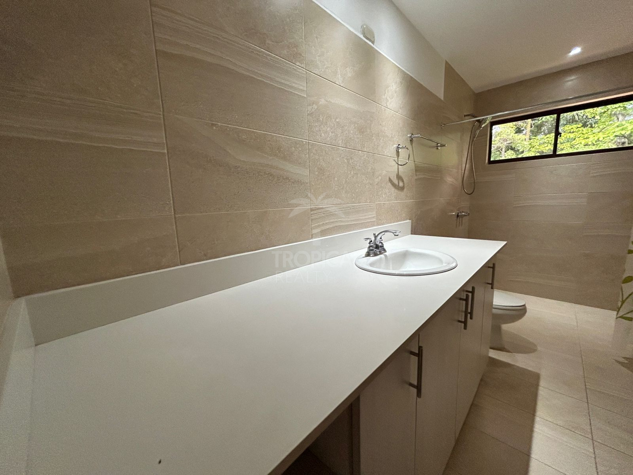 House for Sale in Escazú Gated Community Near World Gym – 3 Bedrooms, Office & Private Garden