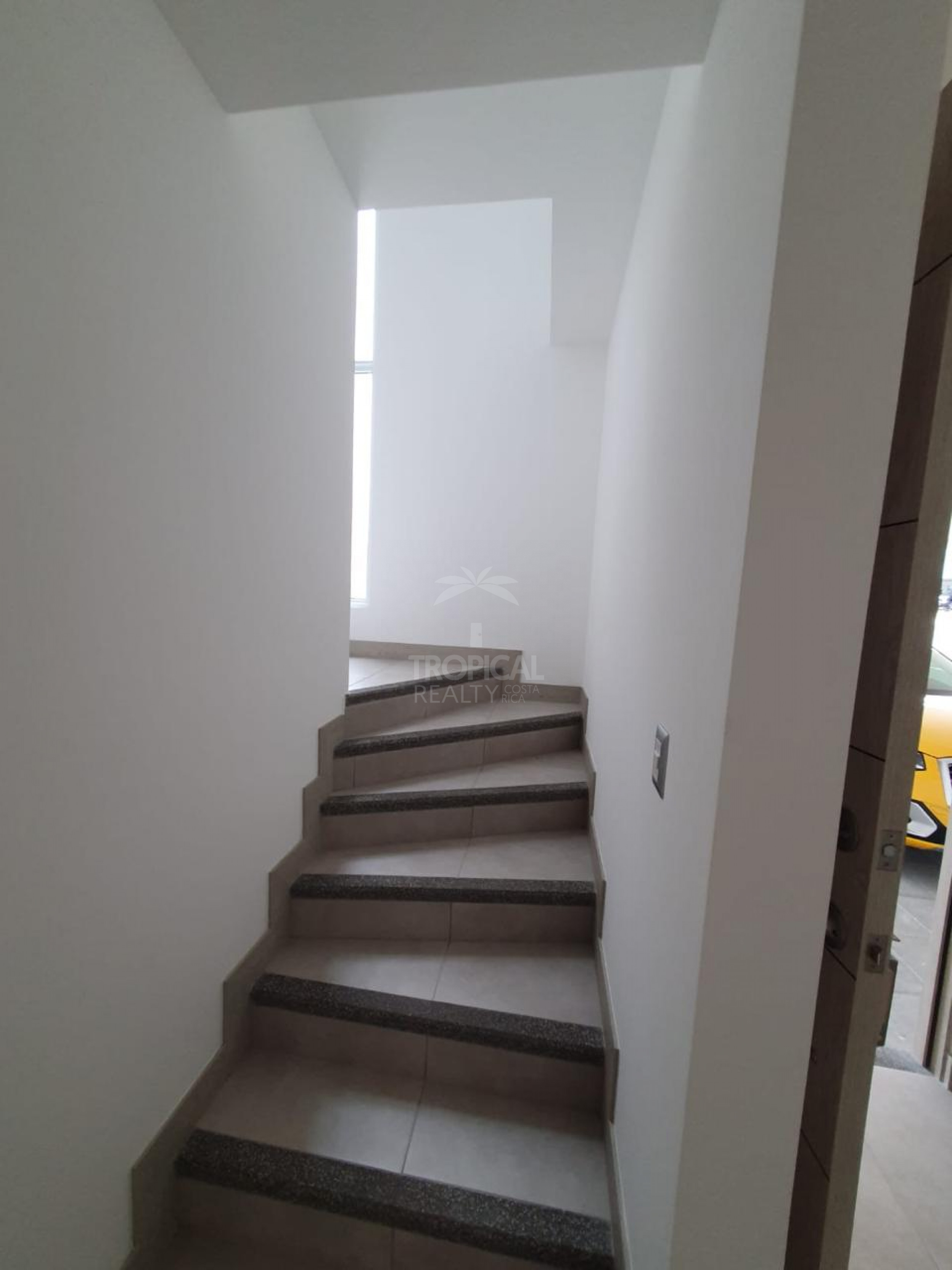 Luxury Home for Rent with Panoramic Terrace in Source Living, Escazú