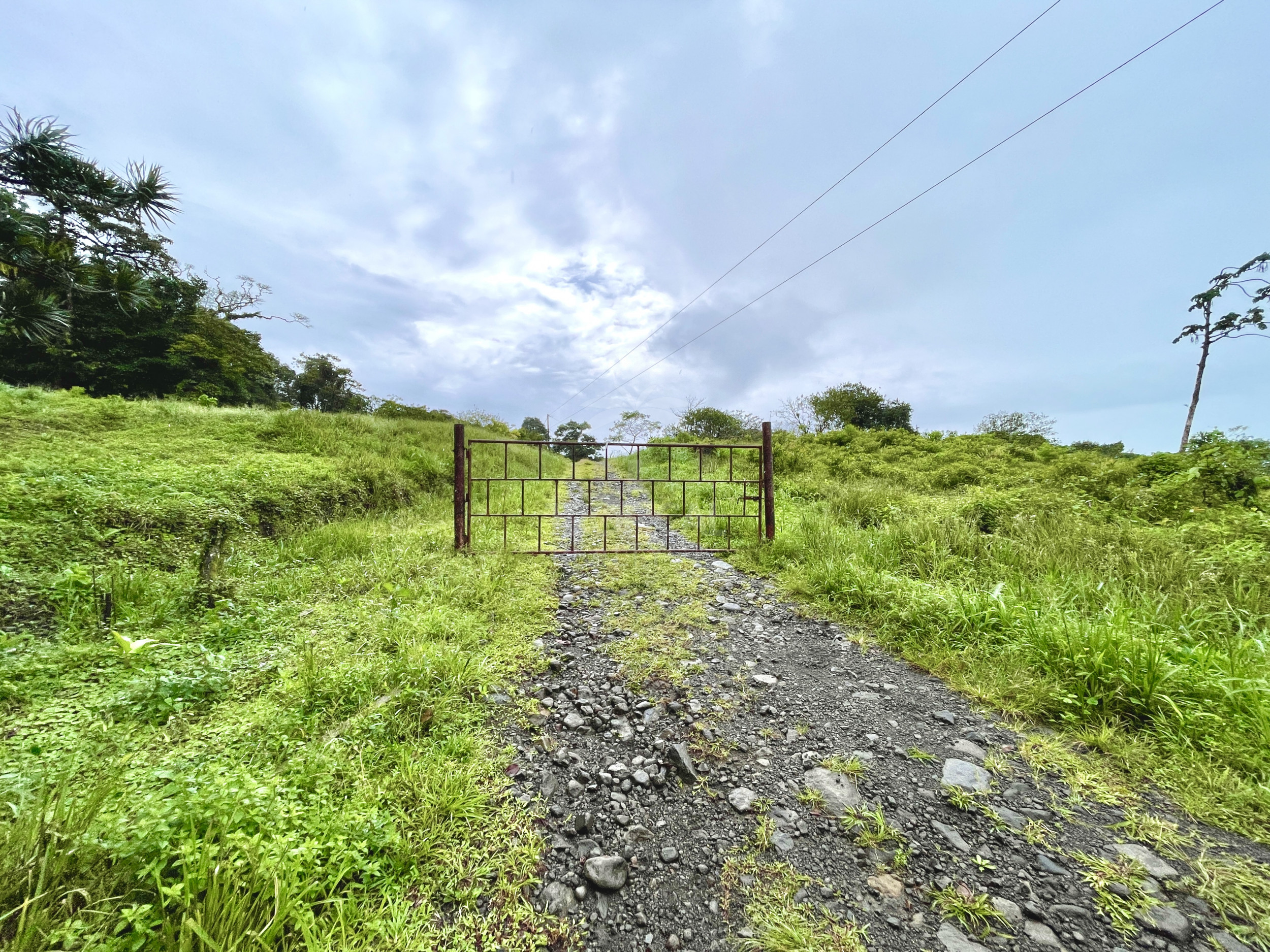 Arenal lake properties