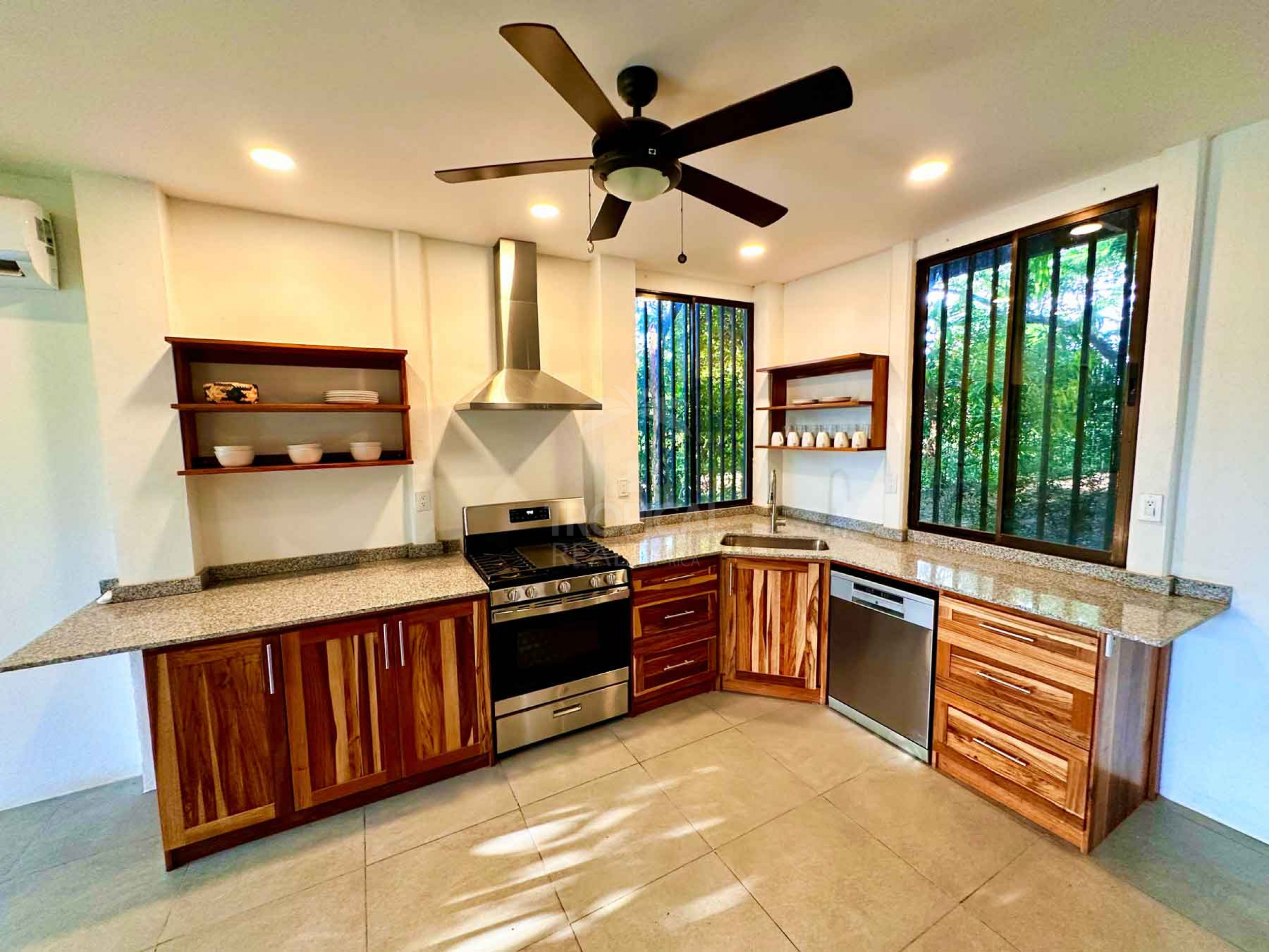 Home for Sale Near Playa Avellanas – Private Pool & Excellent Airbnb Potential