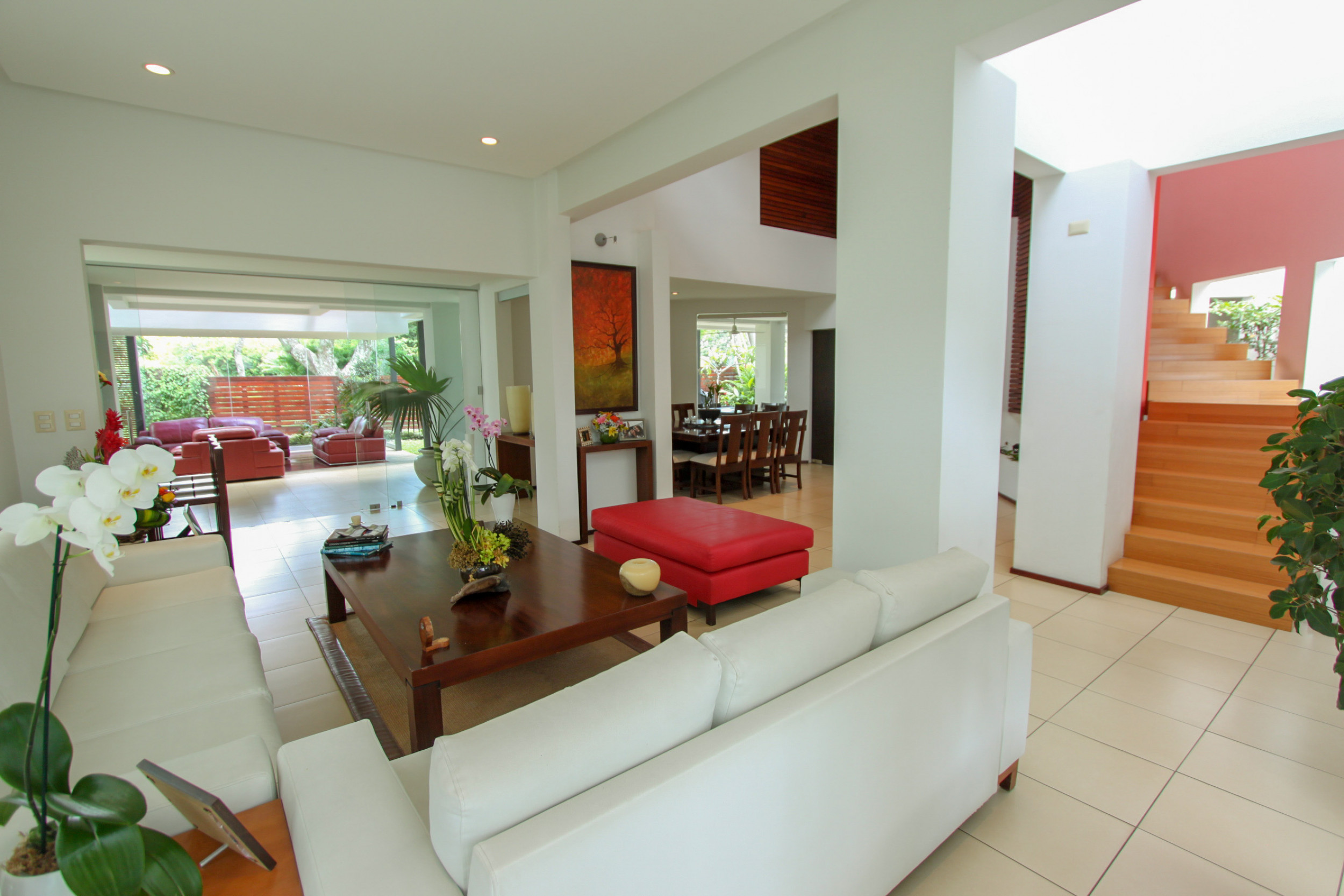 Modern Golf Course Haven: Spectacular Home in Valle del Sol, Santa Ana