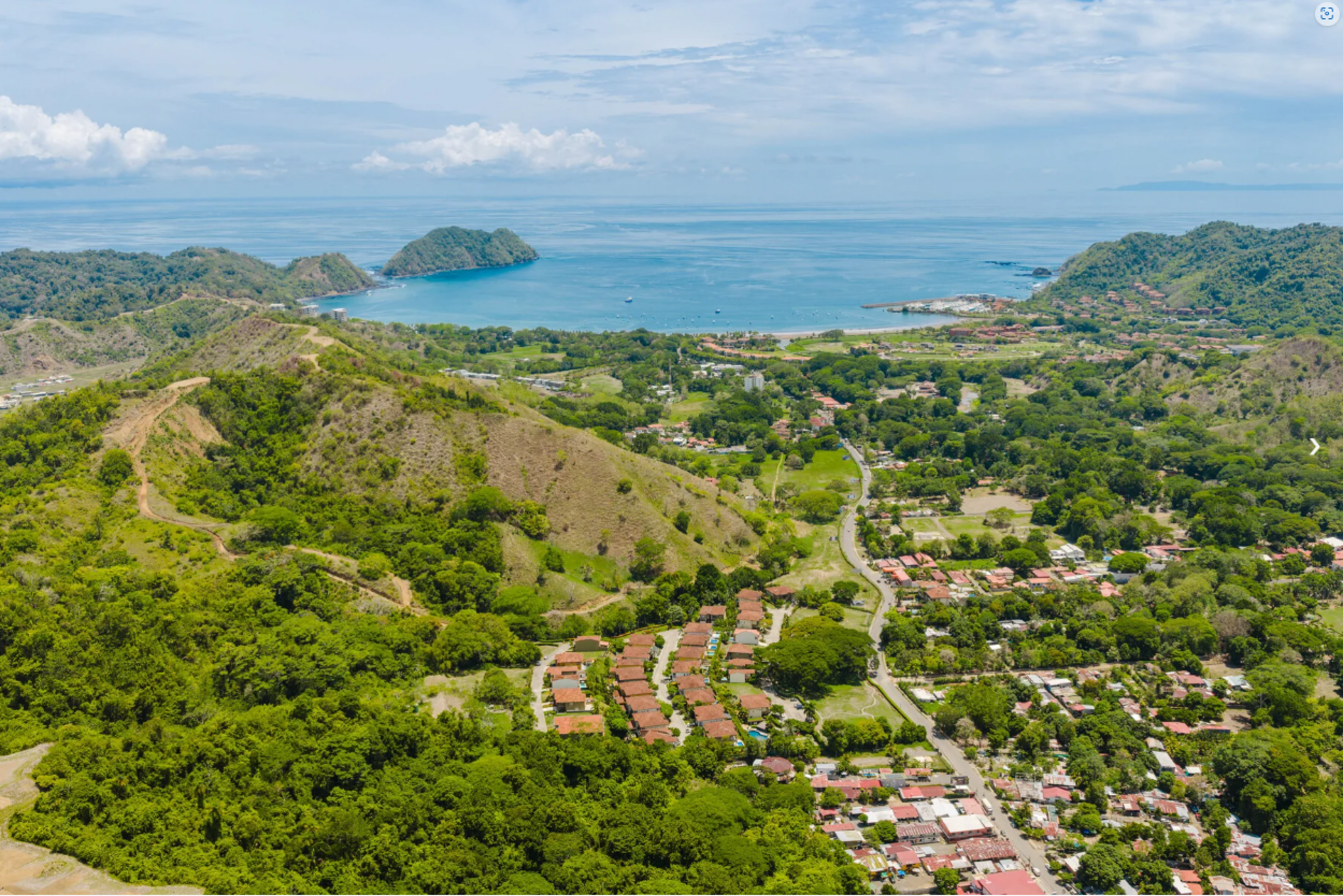 4-Bedroom Townhouse for Sale in Herradura – Reserva Las Lomas near Los Sueños Marina